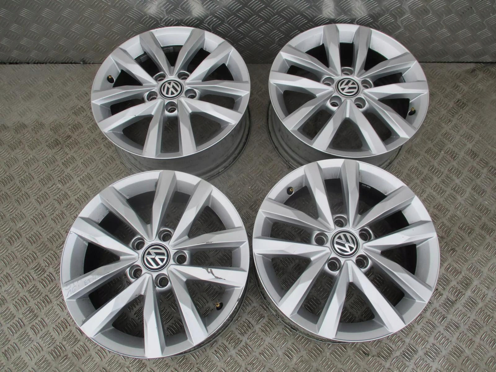  Alu rim Volkswagen T4 Aluminum rim 16 inch 6.5J 5x112 5TA601025  product image