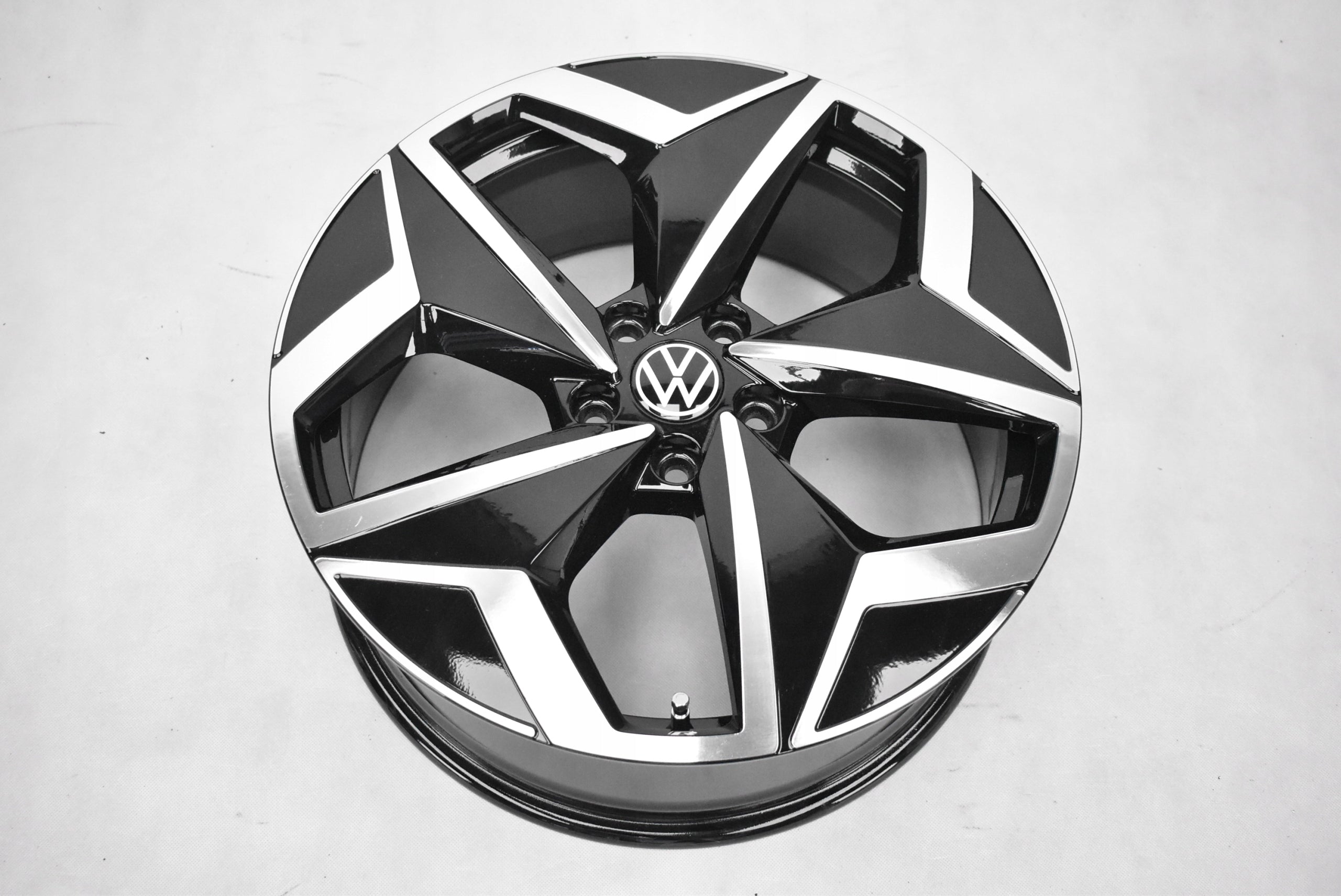 Alu Felge Volkswagen ID.3 T5 Aluminum rim 19 Zoll 7.5J 5x112 10A601025J