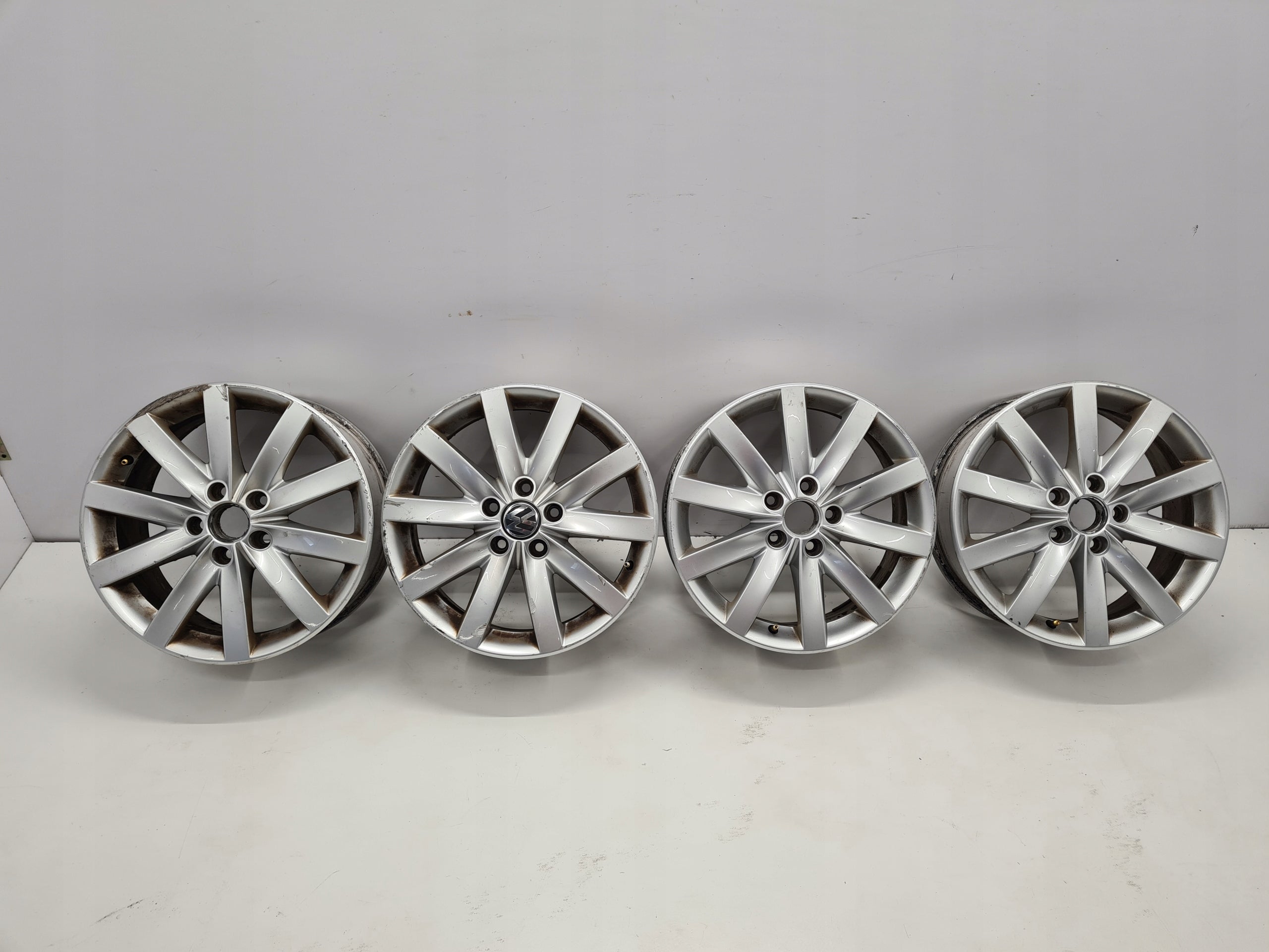 Alu Felge Volkswagen Jetta T5 Aluminum rim 17 Zoll 7.0J 5x112 5K0601025F