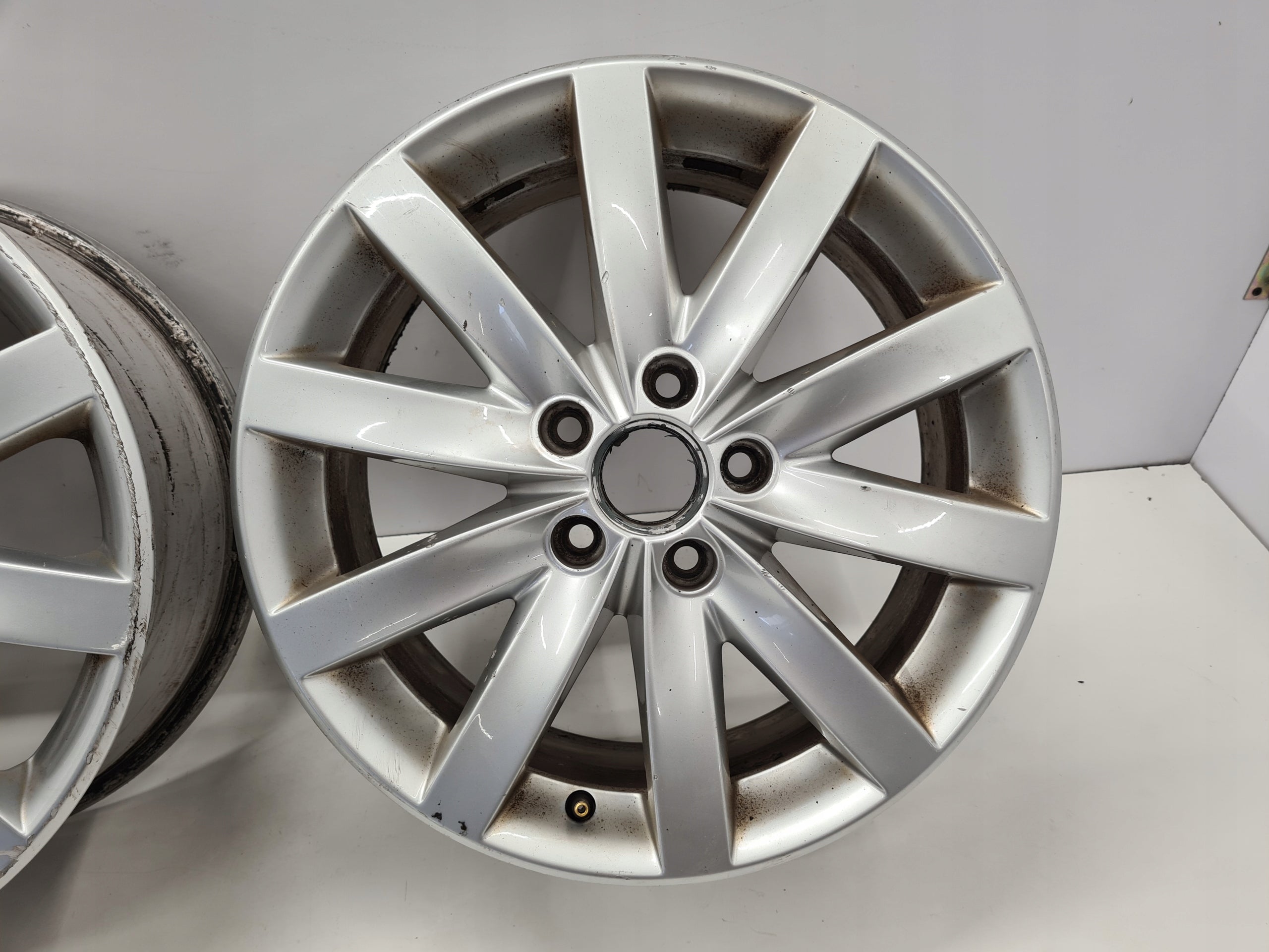 Alu Felge Volkswagen Jetta T5 Aluminum rim 17 Zoll 7.0J 5x112 5K0601025F