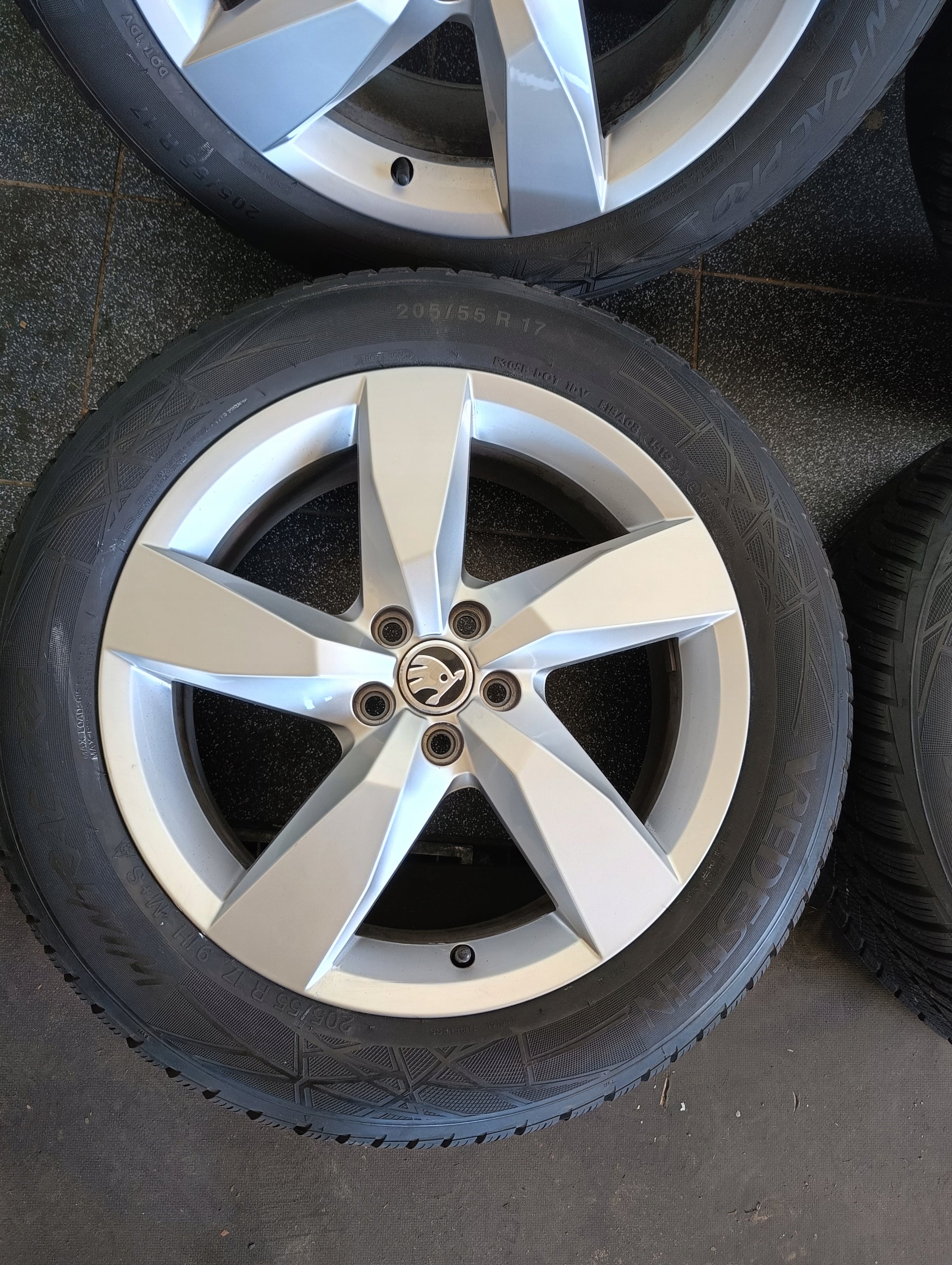 Alu Felge Volkswagen ID.3 Aluminum rim 17 Zoll 6.5J 5x100 39ET 2GM601025A