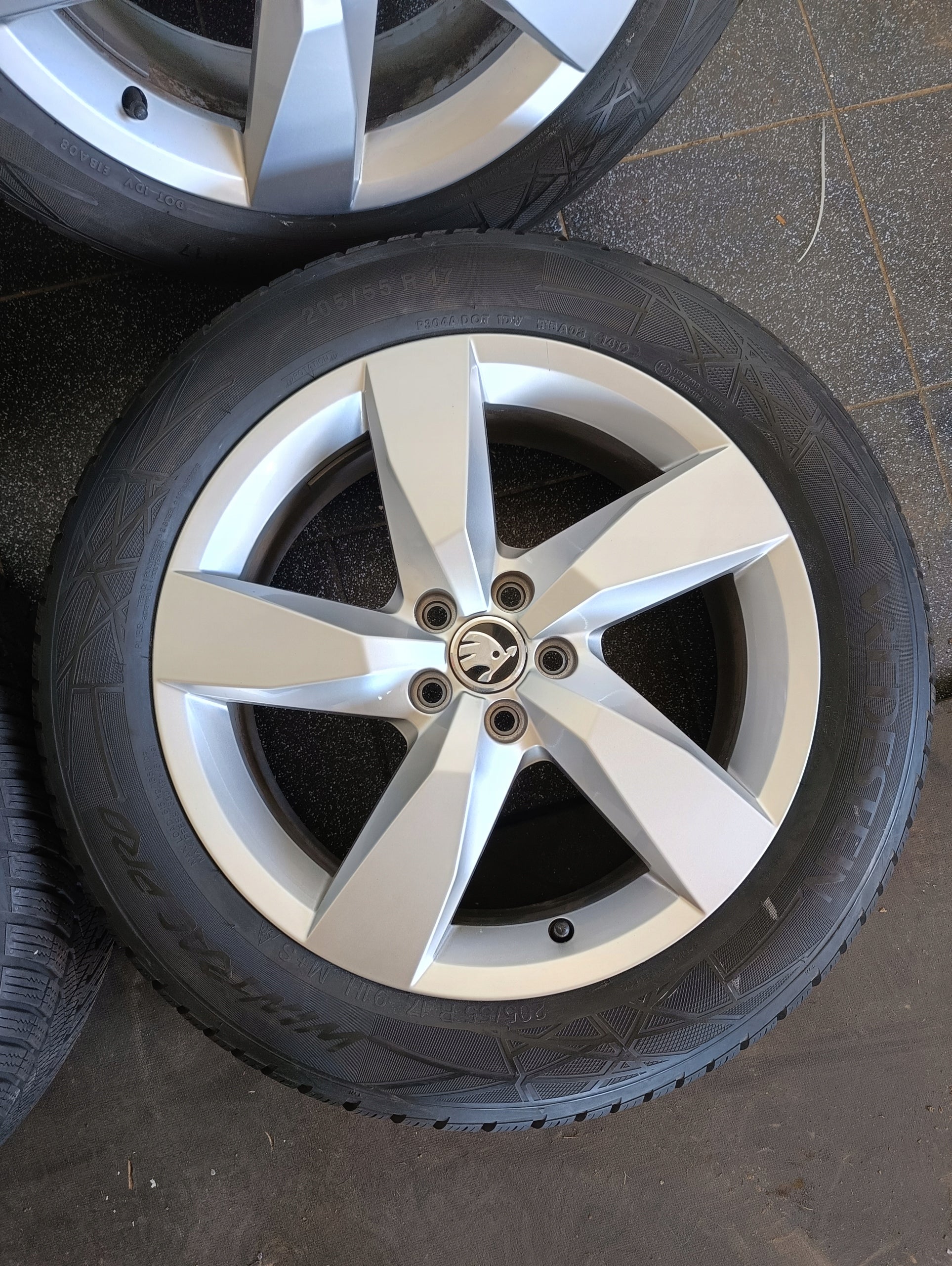 Alu Felge Volkswagen ID.3 Aluminum rim 17 Zoll 6.5J 5x100 39ET 2GM601025A