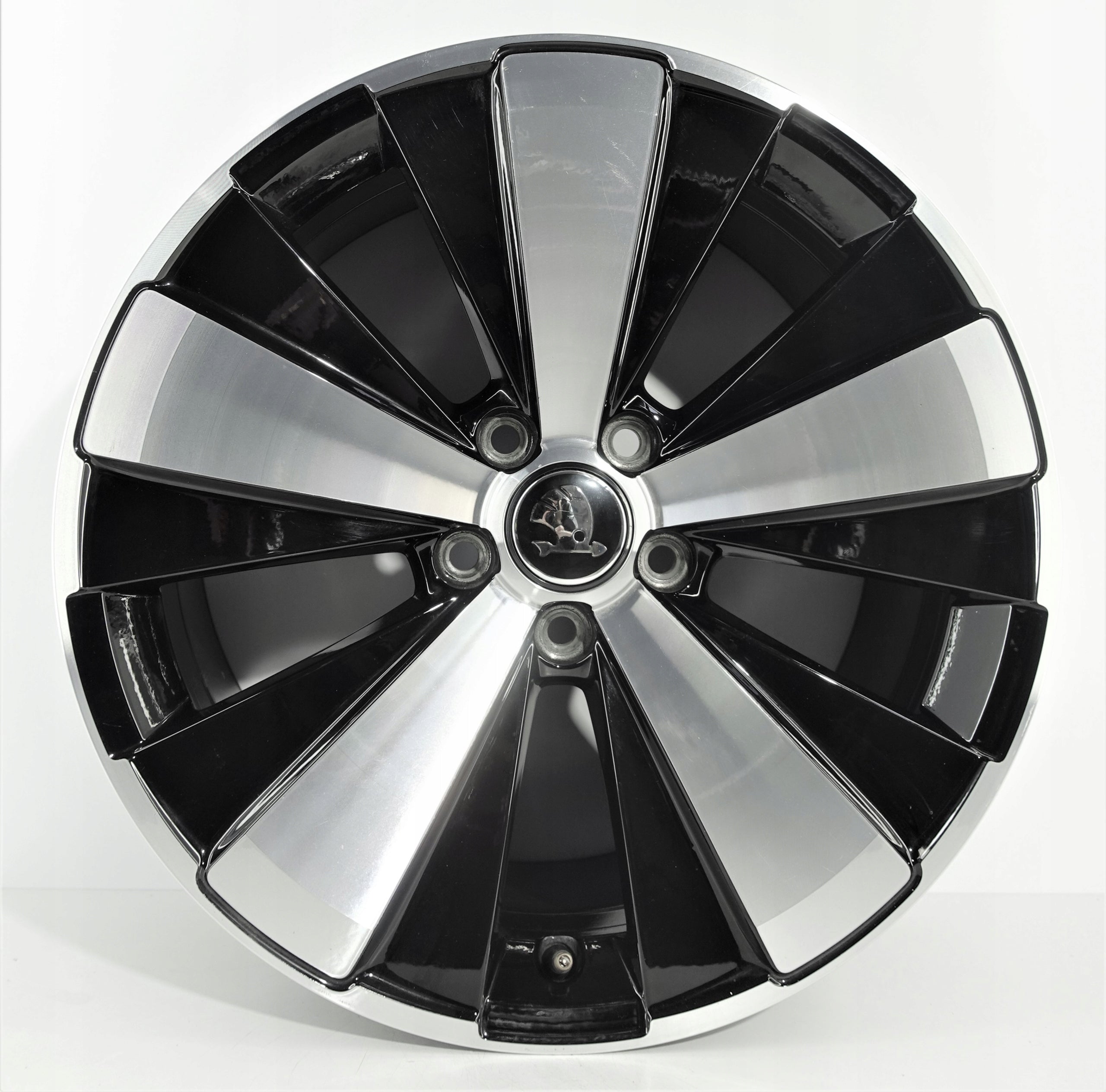 Alu Felge Volkswagen Golf VIII Aluminum rim 18 Zoll 8.0J 5x112 48ET