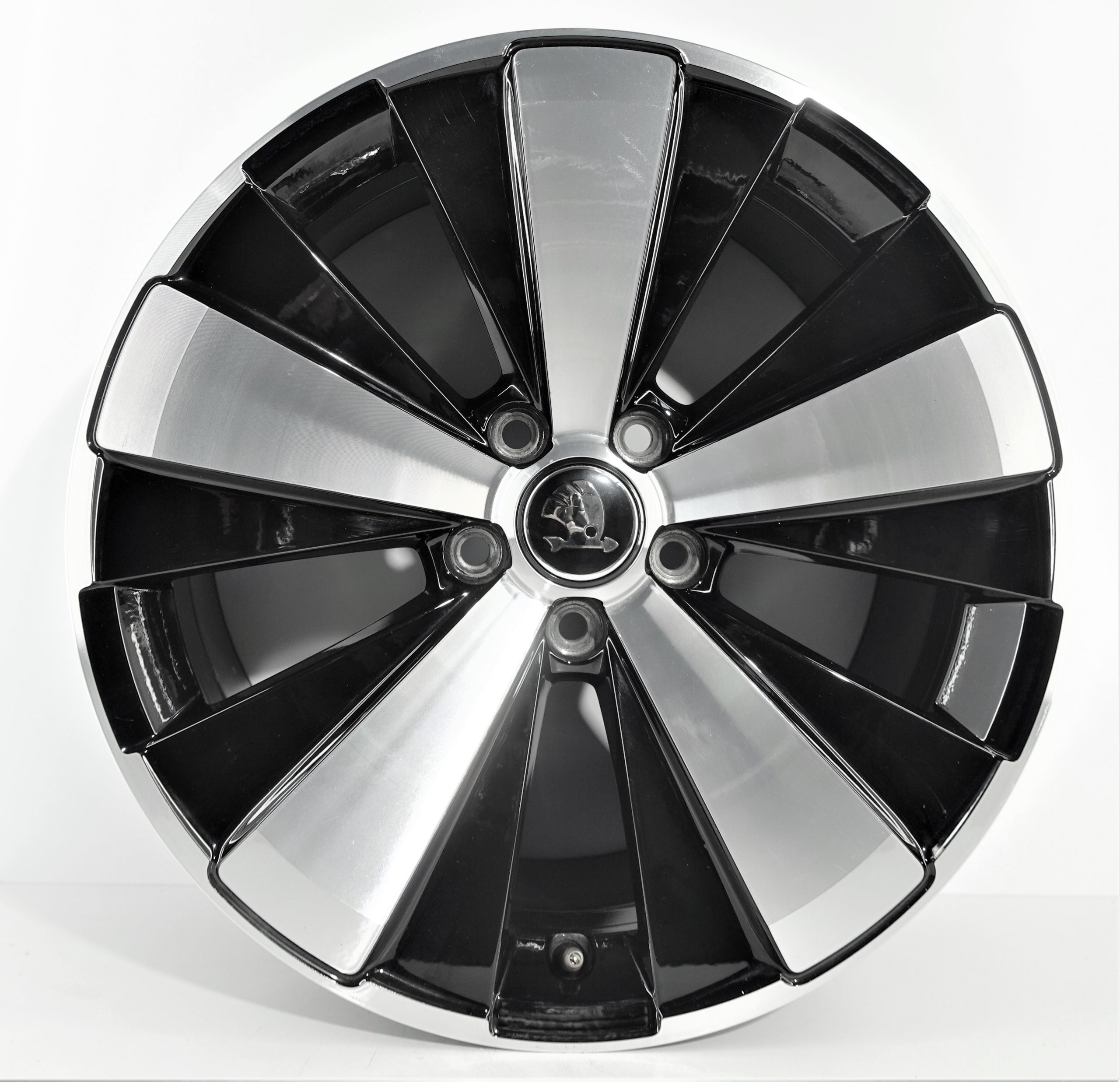 Alu Felge Volkswagen Golf VIII Aluminum rim 18 Zoll 8.0J 5x112 48ET