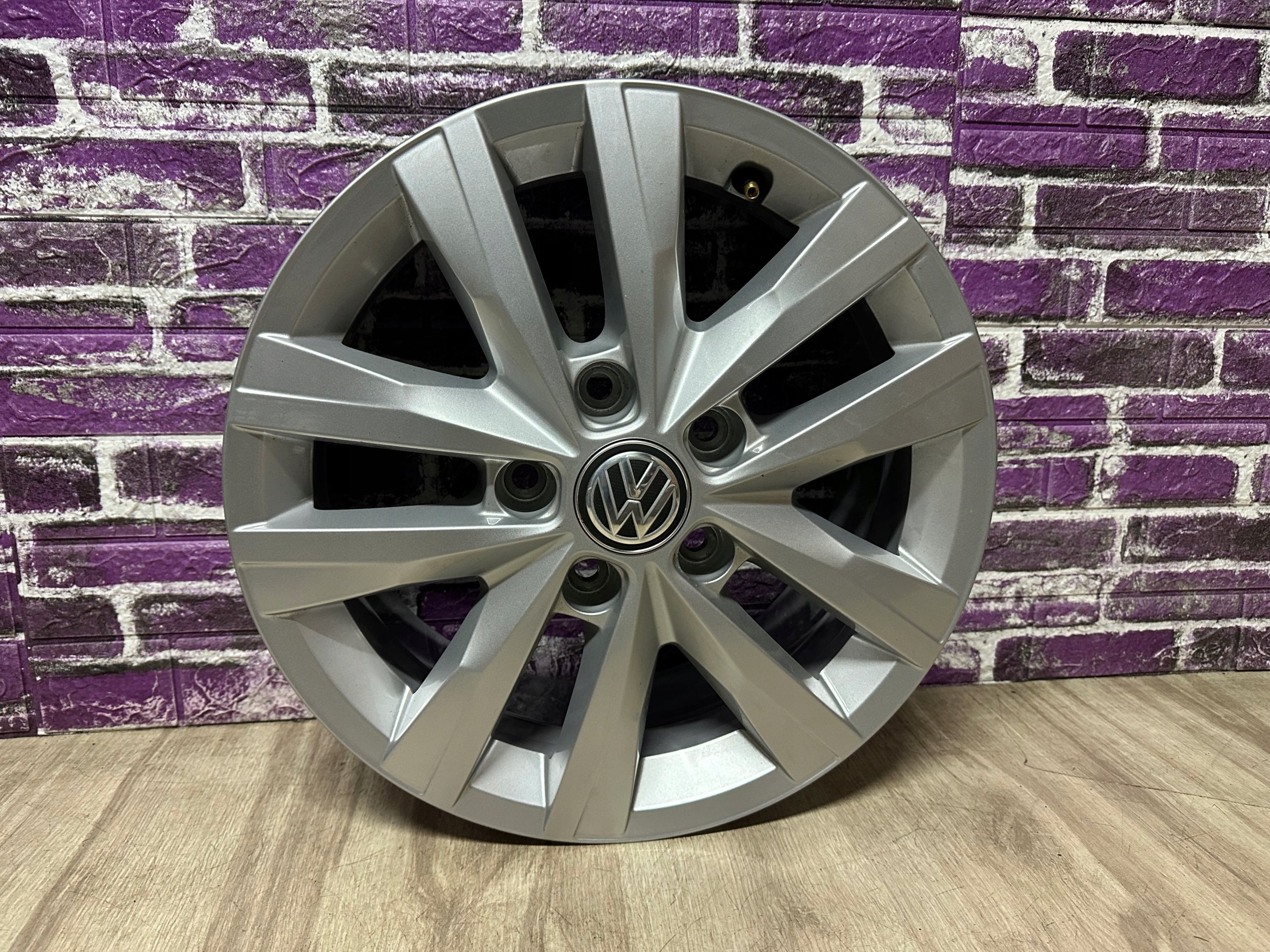 Alu Felge Volkswagen T6 LT Multivan Transporter T5 16 Zoll 6.5J 5x120 51ET