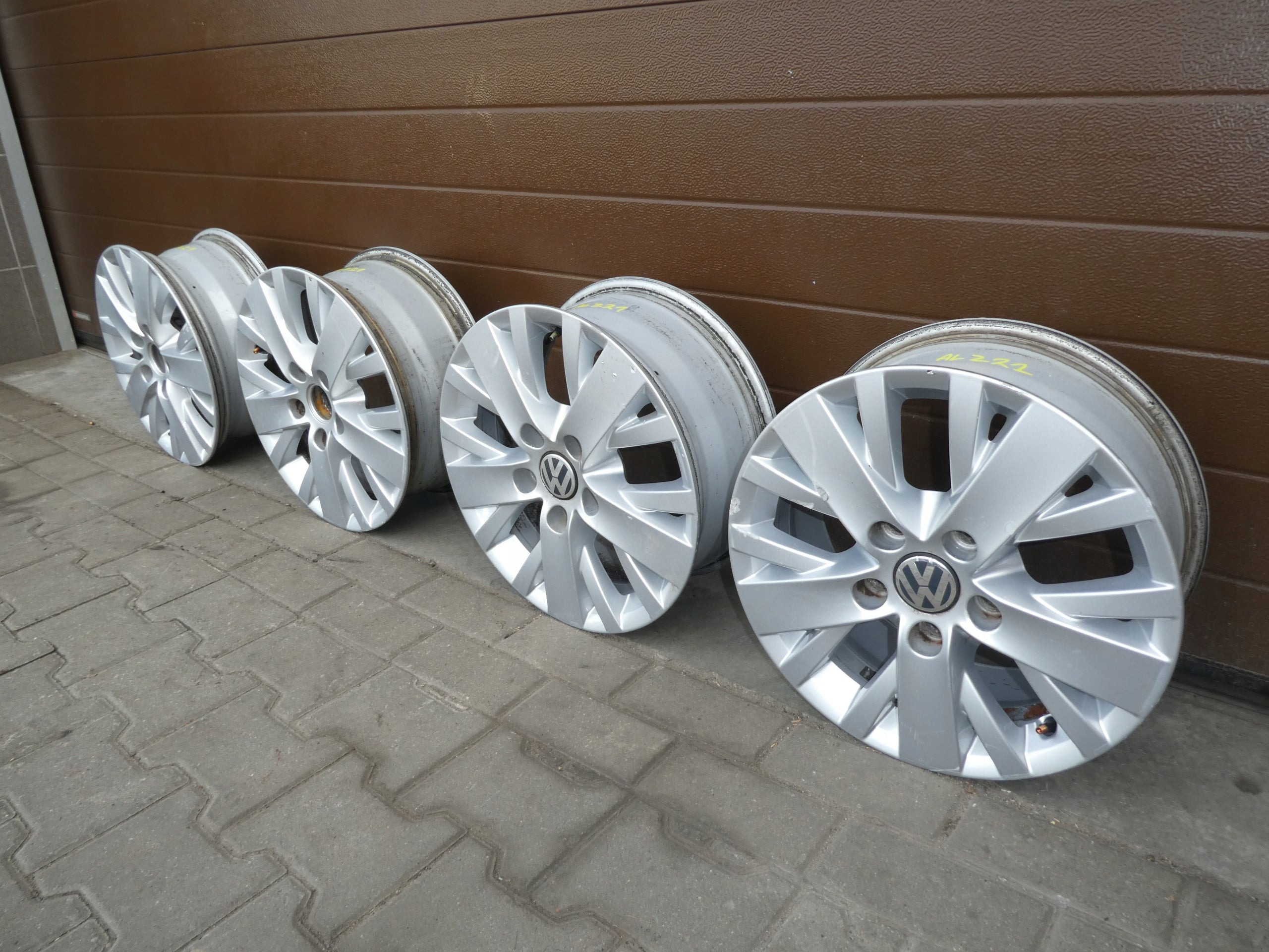  Aluminium rim Volkswagen LT Multivan T5 T6 16 inch 6.5J 5x120 7E0601025F  product image