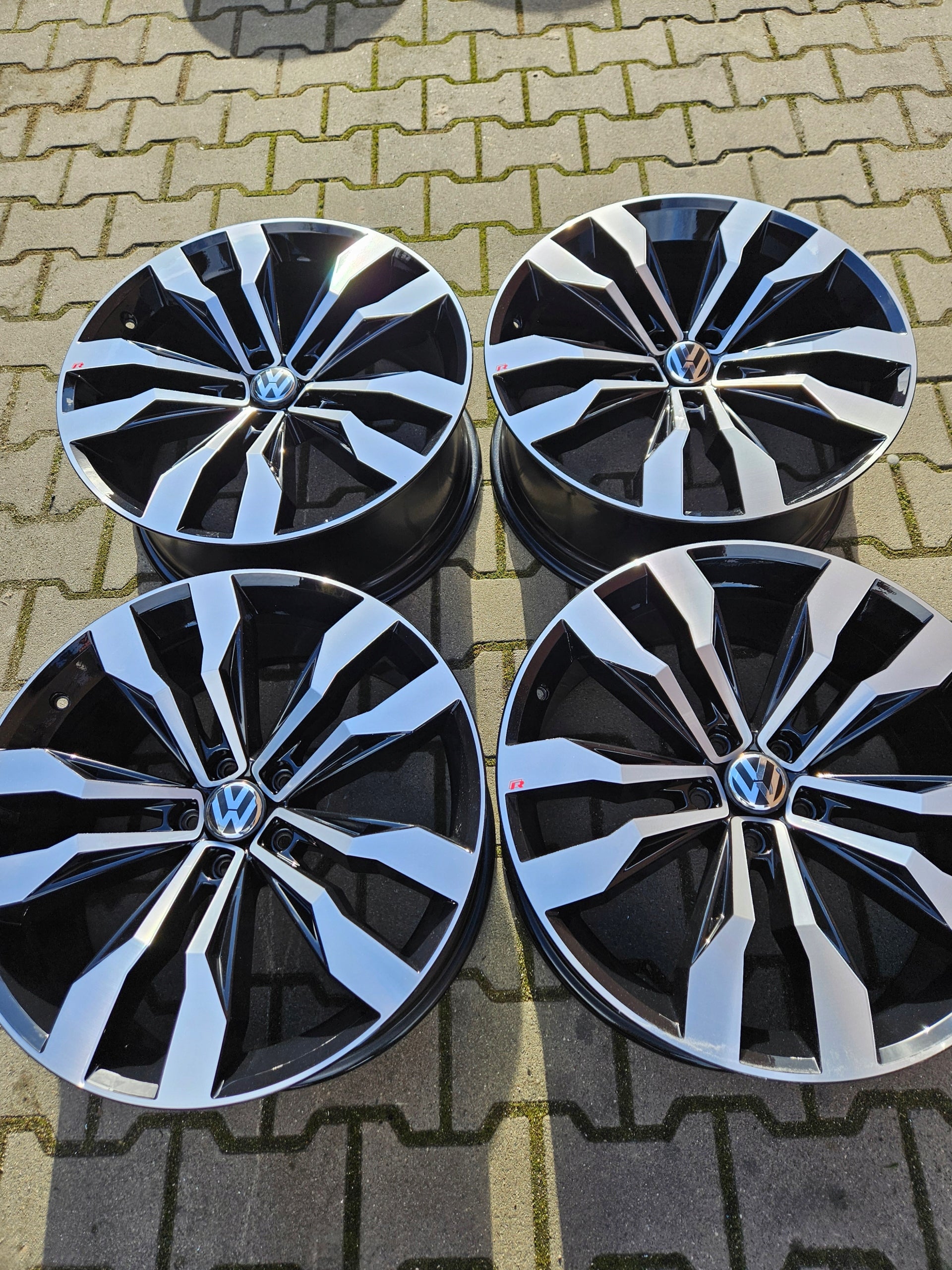 Alu Felge Volkswagen Sportsvan 20 Zoll 8.5J 5x112 38ET 5NA601025G