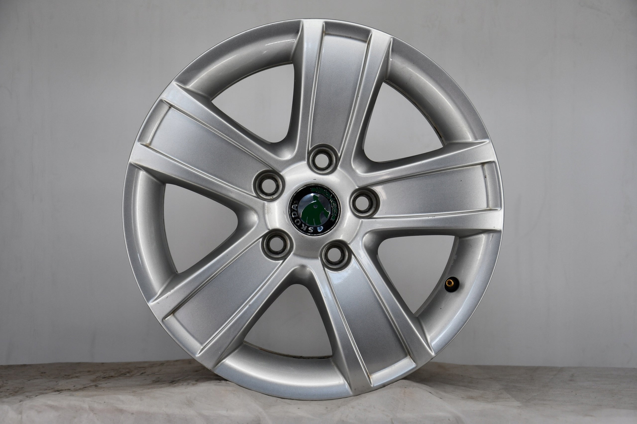 Alu Felge Volkswagen T5 Aluminum rim 15 Zoll 6.5J 5x112 50ET 1Z0601025S