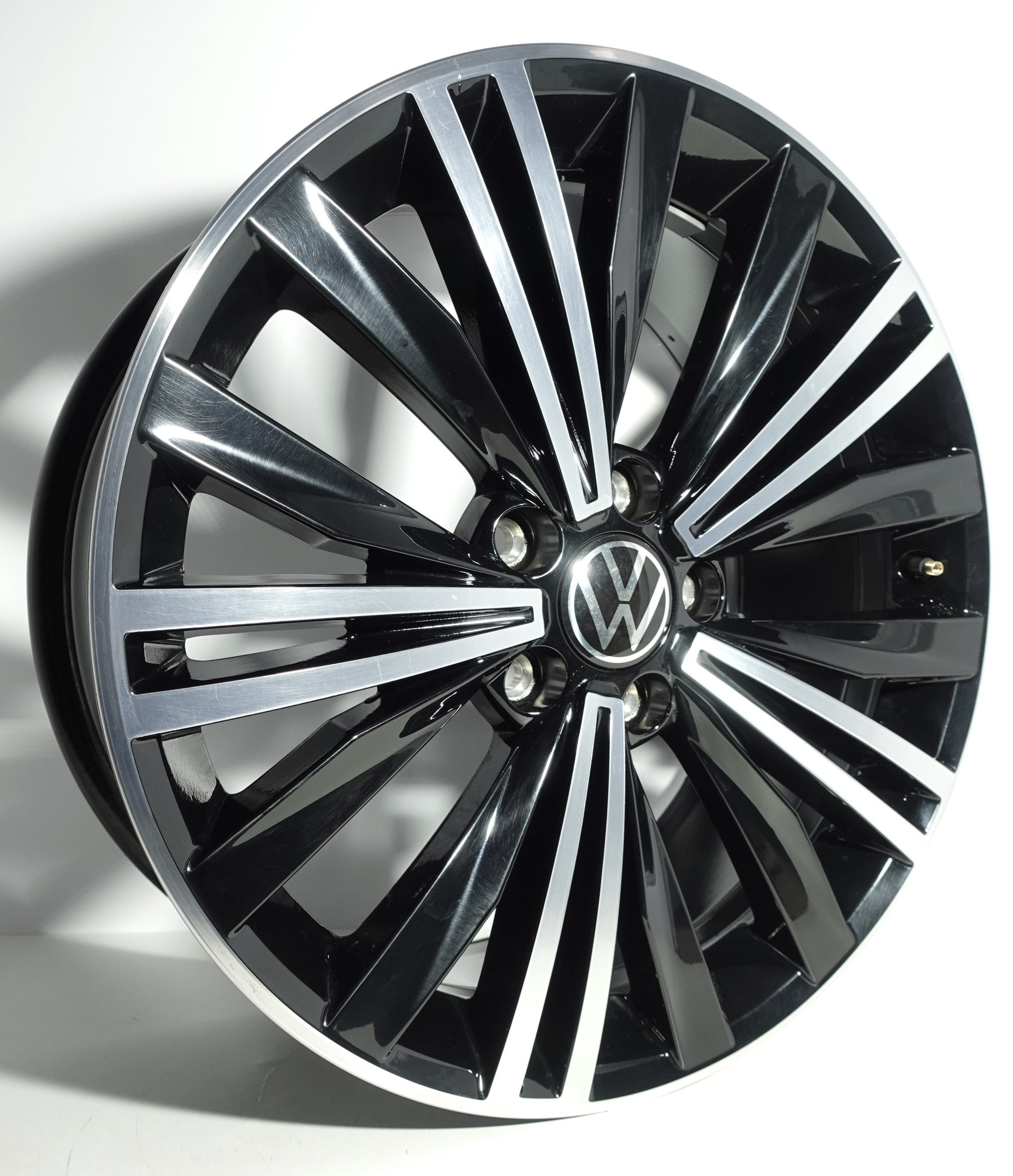 Alu Felge Volkswagen Tiguan Aluminum rim 18 Zoll 7.0J 5x112 43ET 5NA601025AB