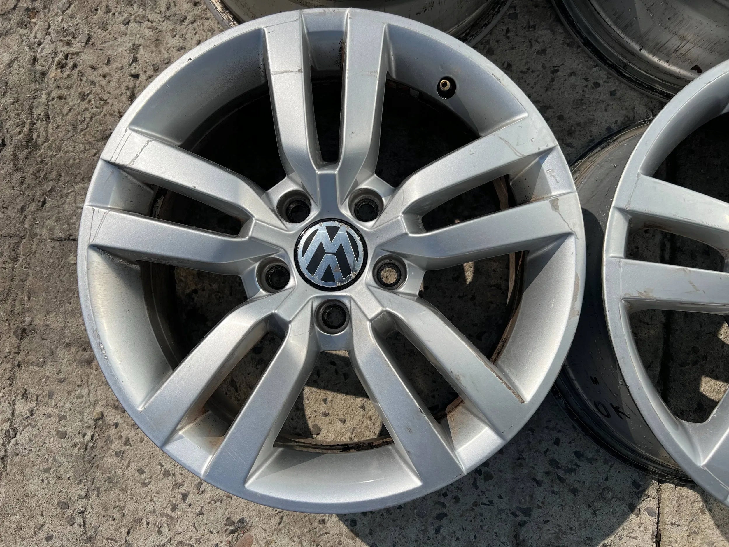 Alu Felge Volkswagen Tiguan Aluminum rim 16 Zoll 6.5J 5x112 5N0601025R