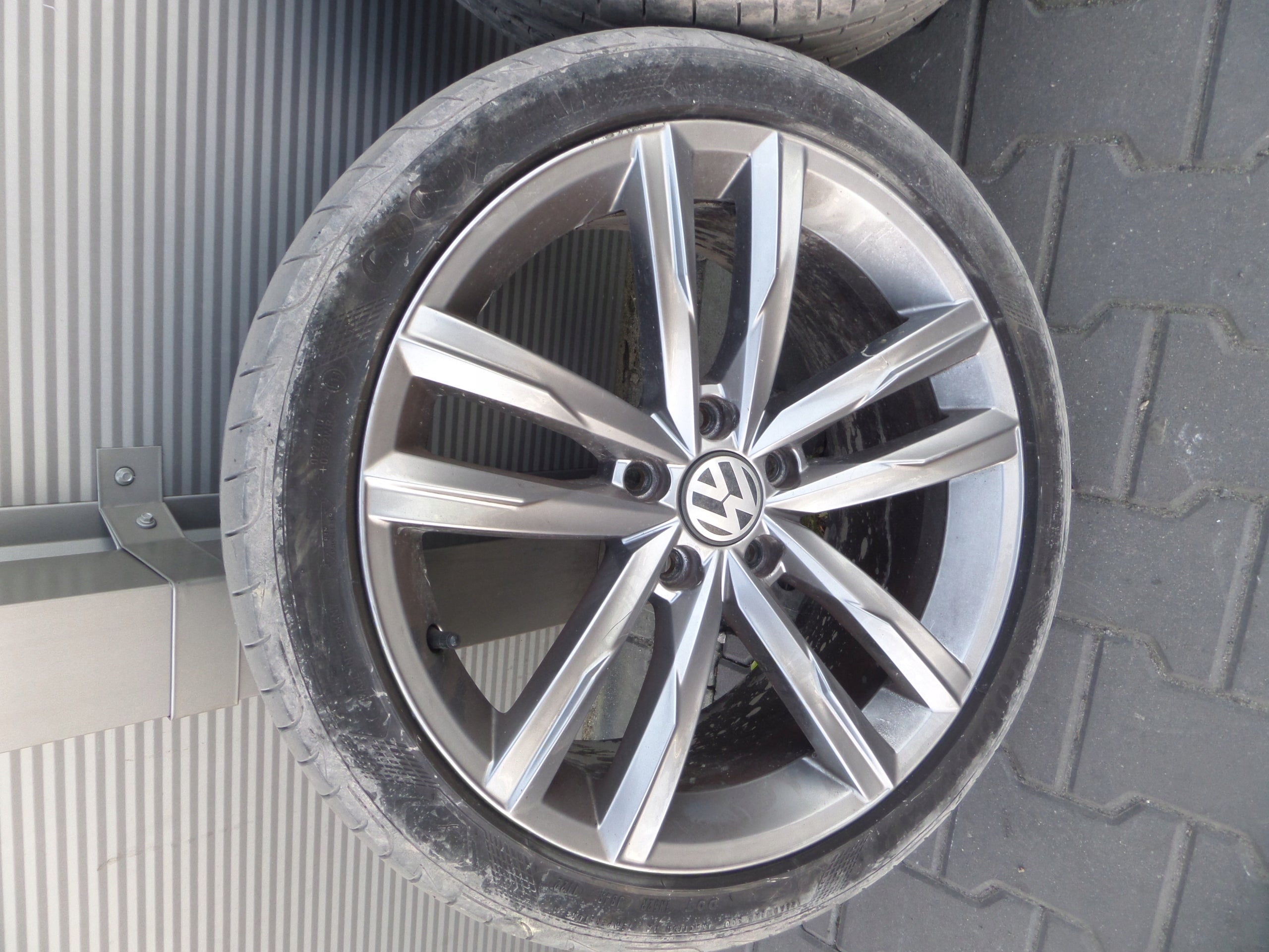 Alu Felge Volkswagen Caddy Aluminum rim 18 Zoll 8.0J 5x112 44ET 3G0601025H