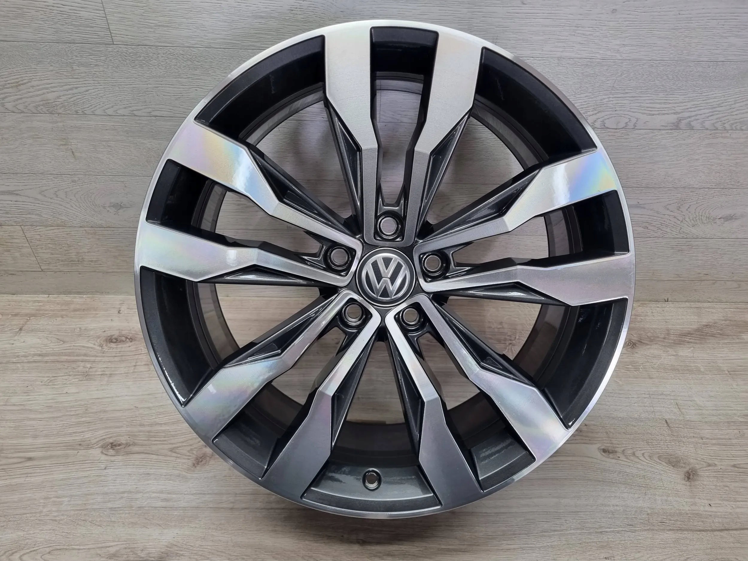 Alu Felge Volkswagen T4 Aluminum rim 19 Zoll 8.0J 5x112 47ET 2GA601025F