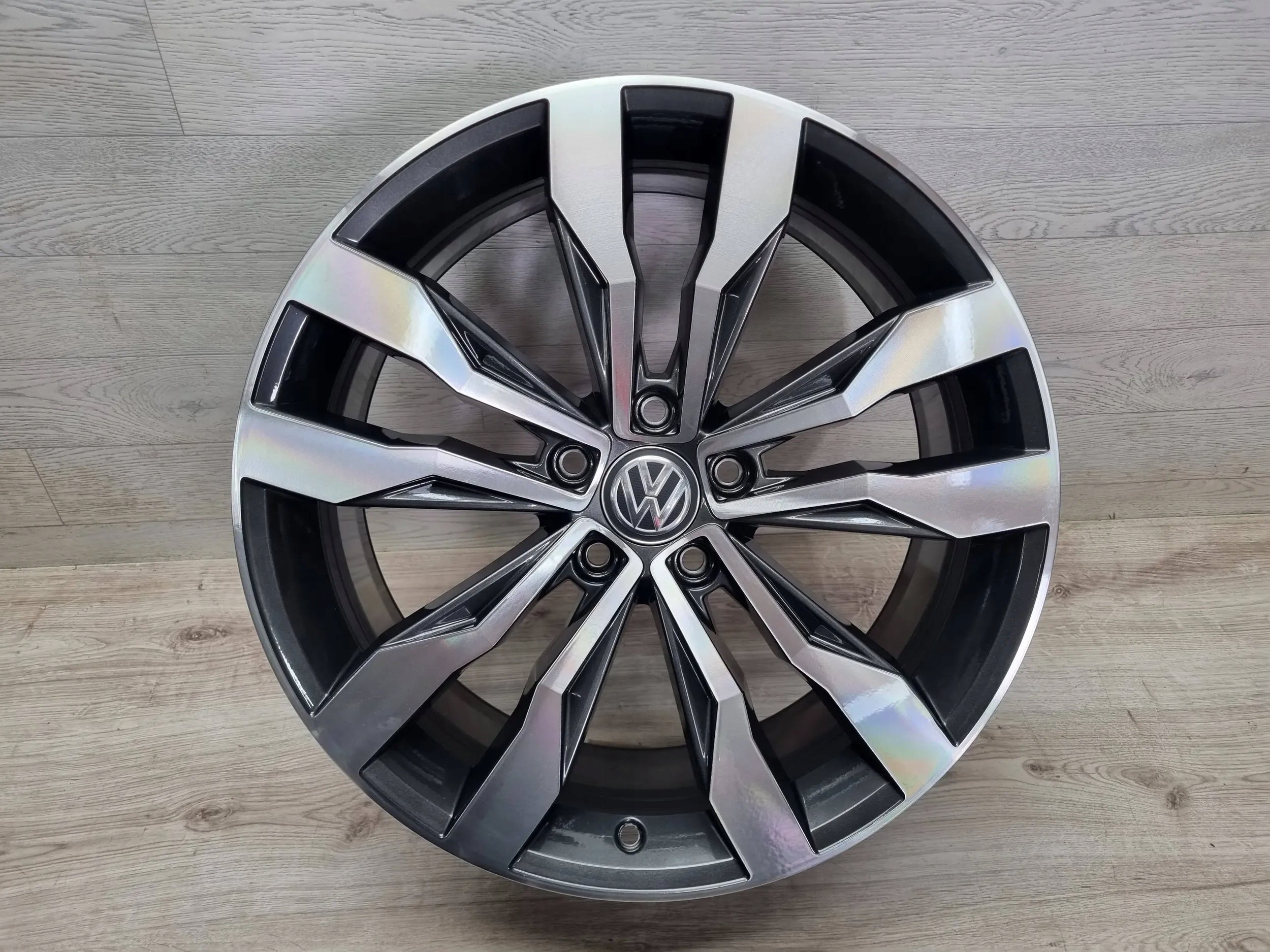 Alu Felge Volkswagen T4 Aluminum rim 19 Zoll 8.0J 5x112 47ET 2GA601025F