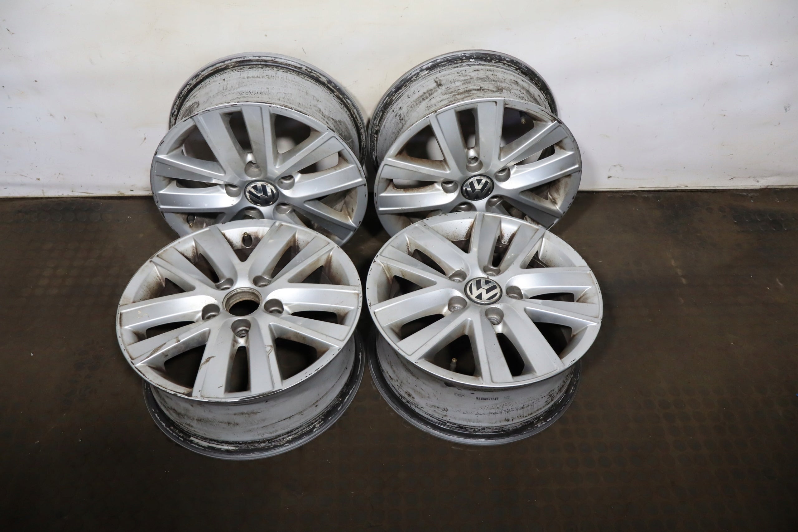 Alu Felge Volkswagen Caddy T4 Aluminum rim 15 Zoll 6.0J 5x112 47ET 2K5601025