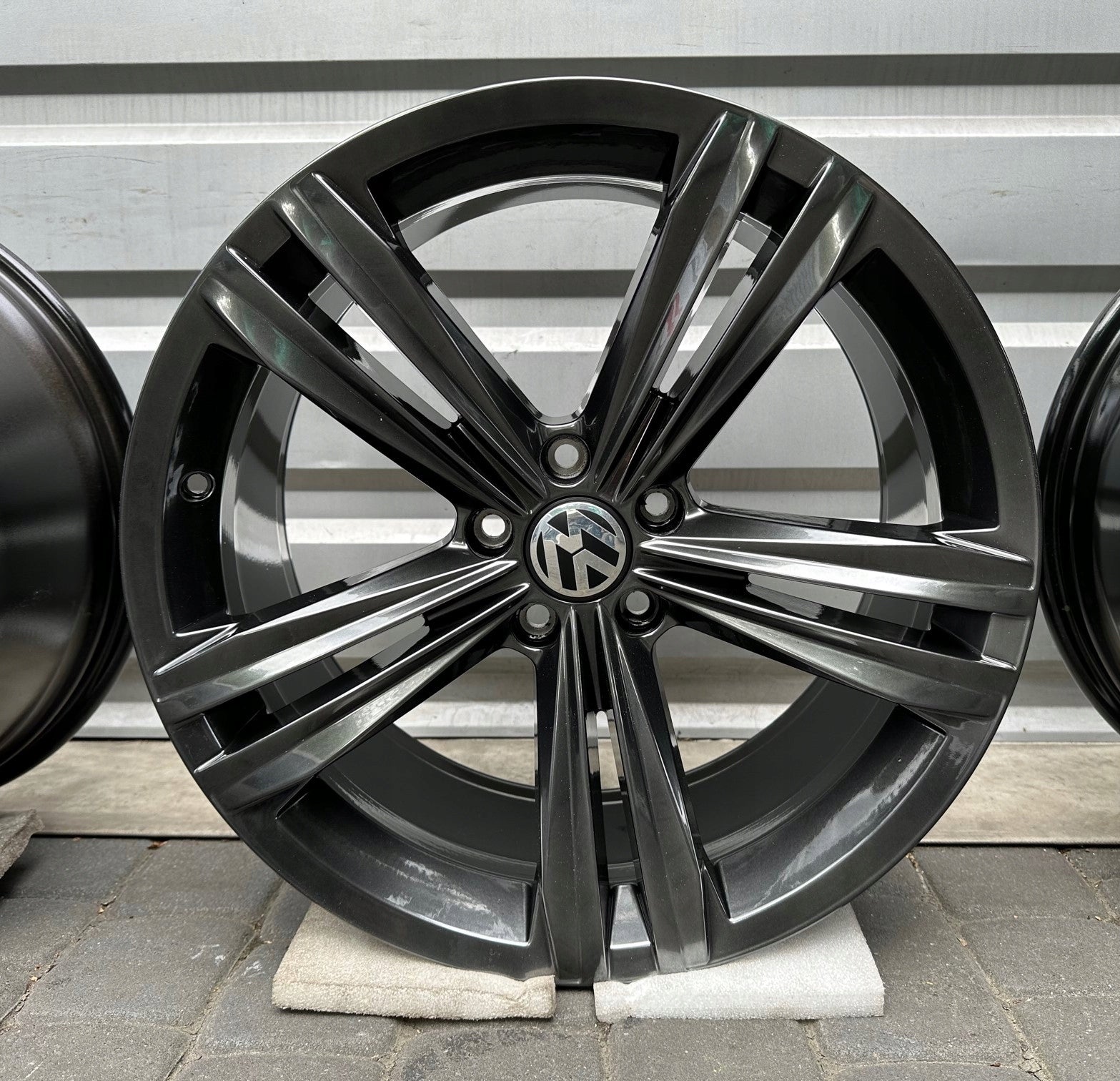 Alu Felge Volkswagen Arteon Passat Tiguan Golf 19 Zoll 8.5J 5x112 38ET