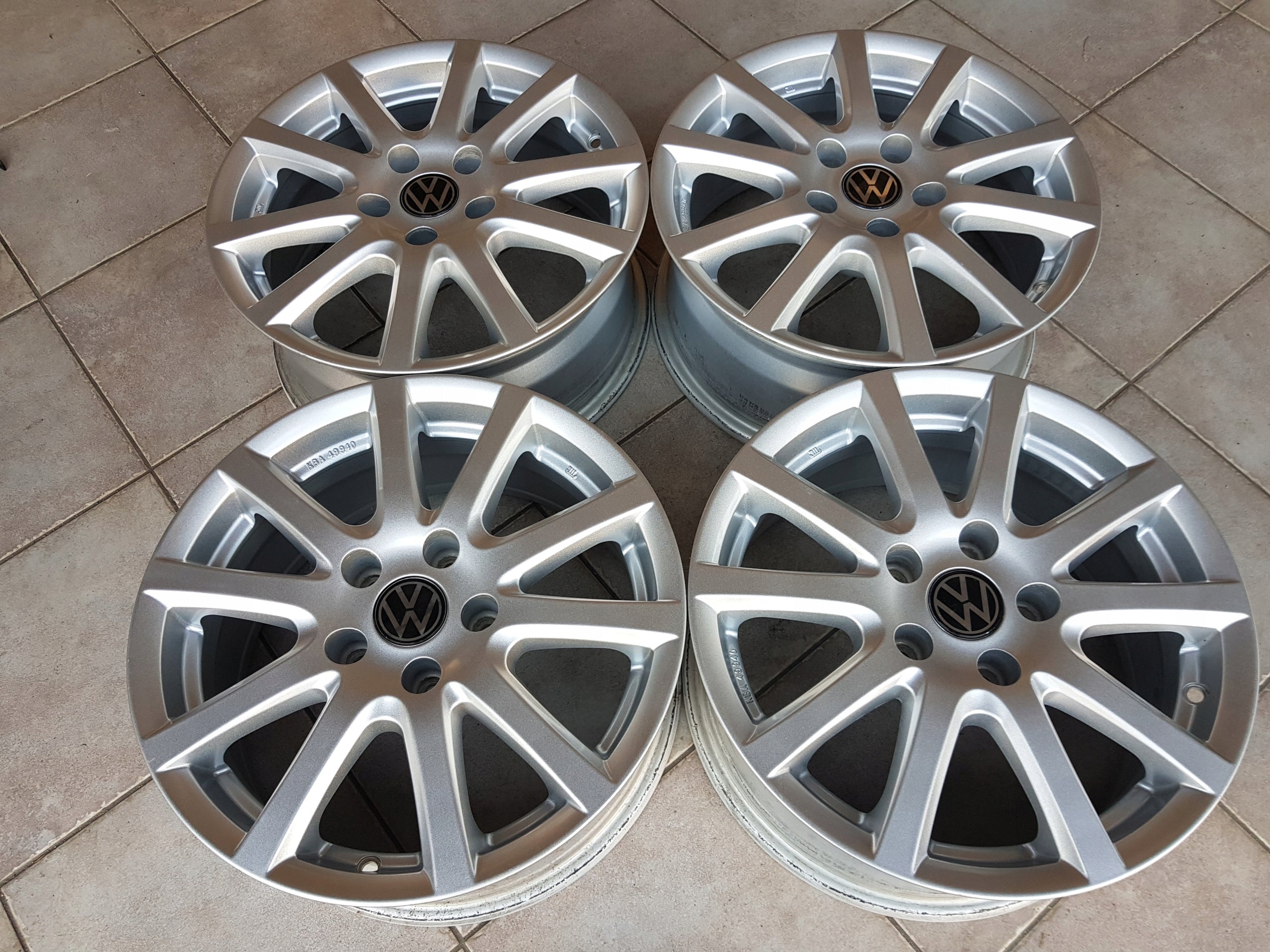 Alu Felge Volkswagen Tiguan T3 Sharan Passat 16 Zoll 7.0J 5x112 39ET