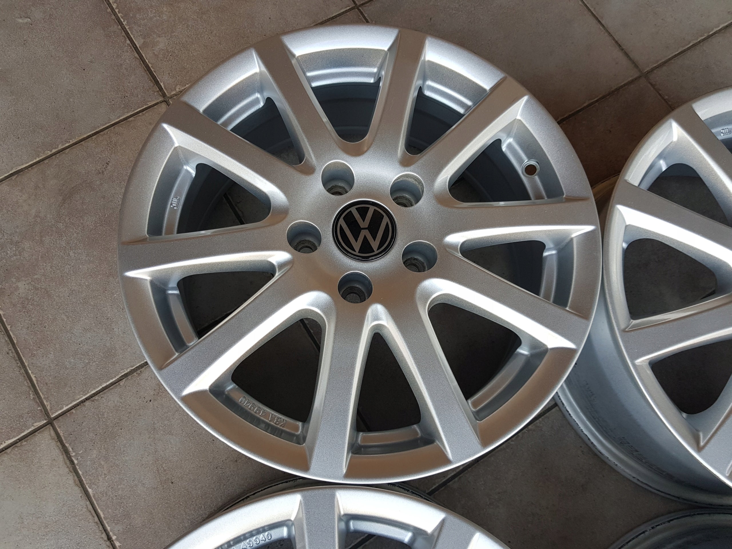 Alu Felge Volkswagen Tiguan T3 Sharan Passat 16 Zoll 7.0J 5x112 39ET