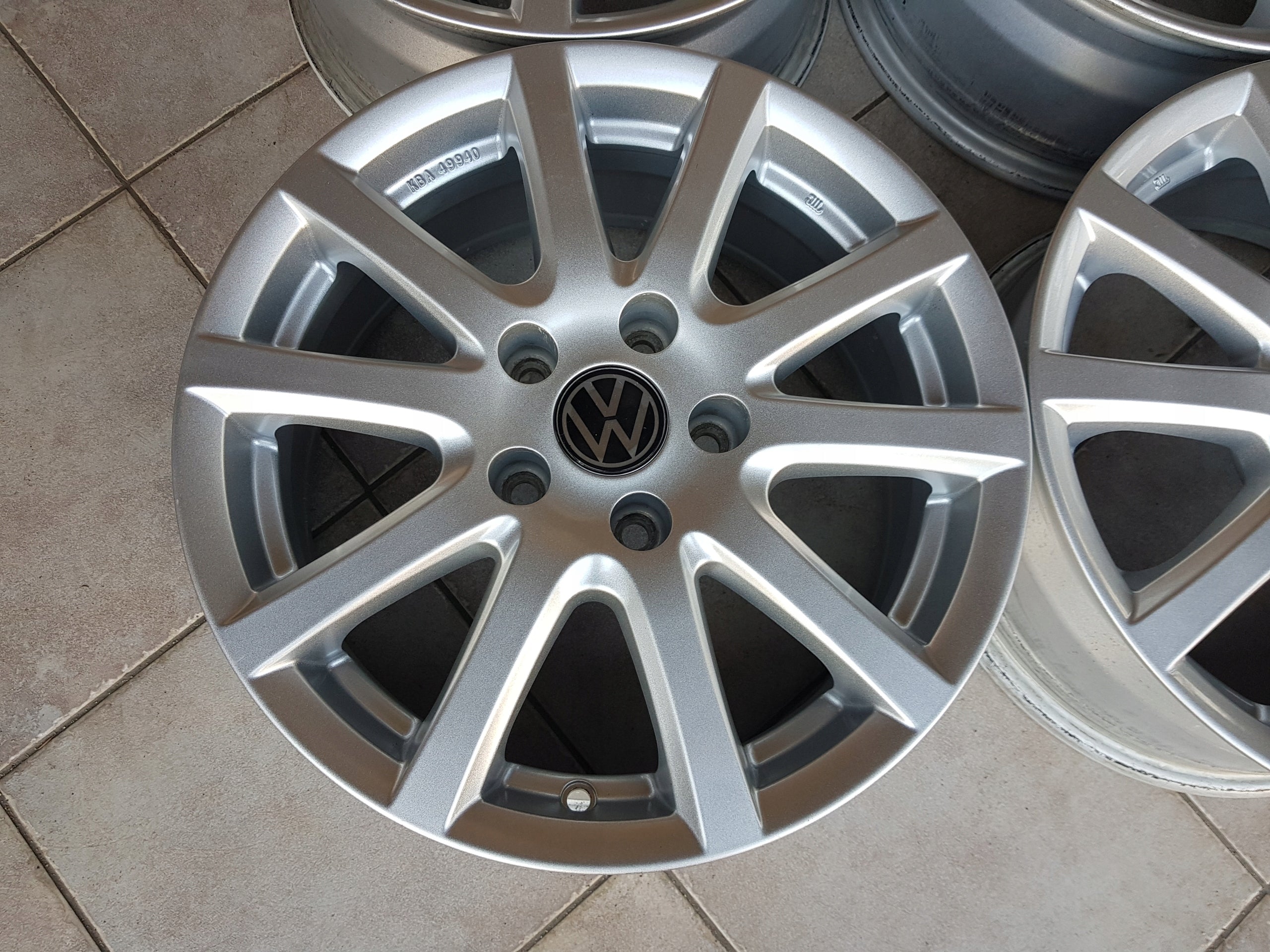 Alu Felge Volkswagen Tiguan T3 Sharan Passat 16 Zoll 7.0J 5x112 39ET