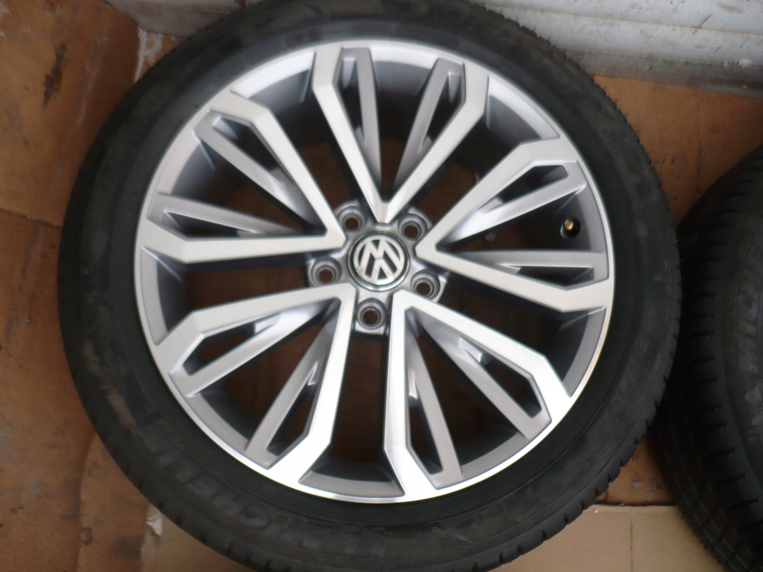 Alu Felge Volkswagen Passat Aluminum rim 18 Zoll 7.0J 5x112 45ET