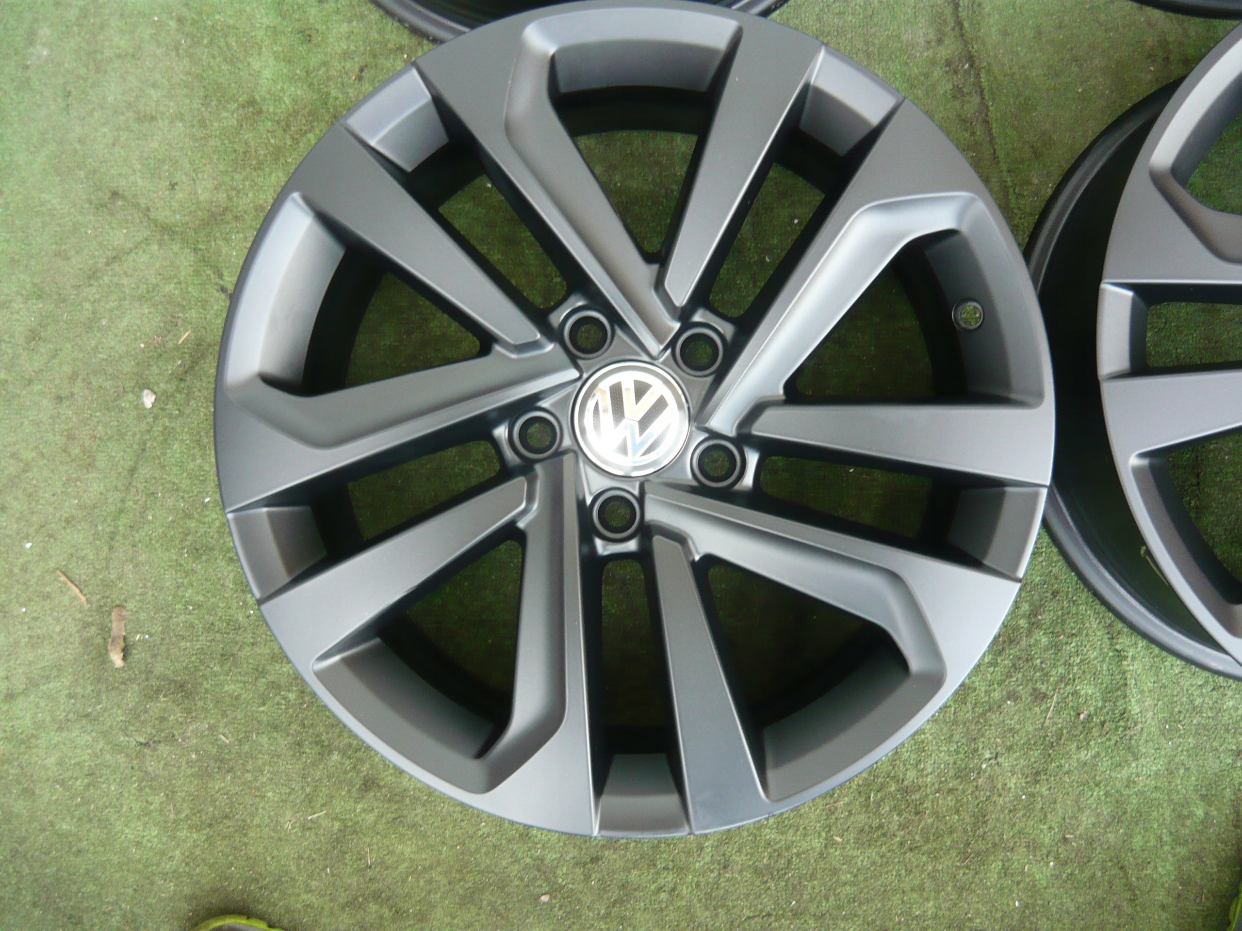 Alu Felge Volkswagen Passat Aluminum rim 17 Zoll 7.0J 5x112 45ET 2GA601025R