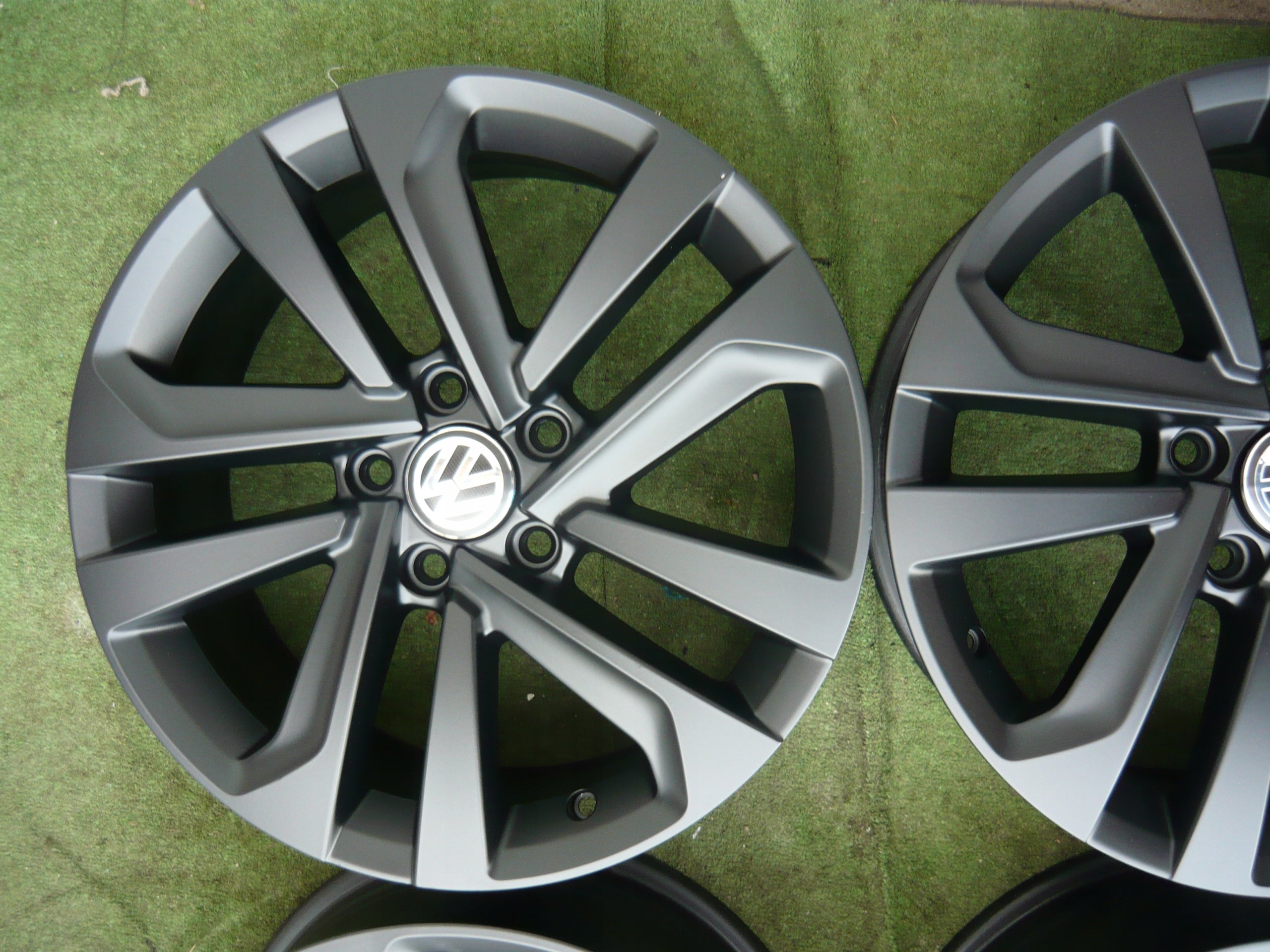 Alu Felge Volkswagen Passat Aluminum rim 17 Zoll 7.0J 5x112 45ET 2GA601025R