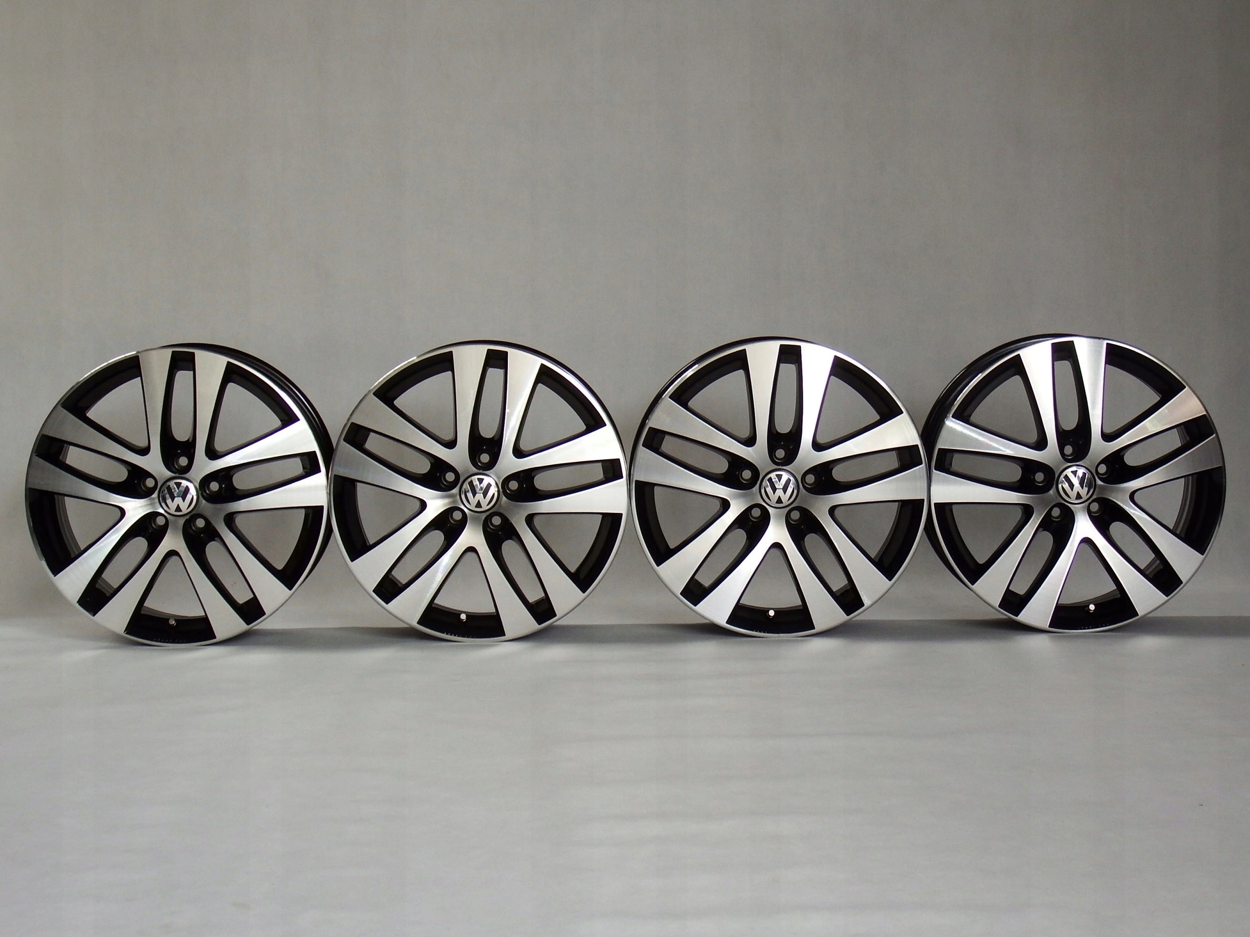 Alu Felge Volkswagen Tiguan Passat T4 Aluminum rim 18 Zoll 7.0J 5x112 43ET