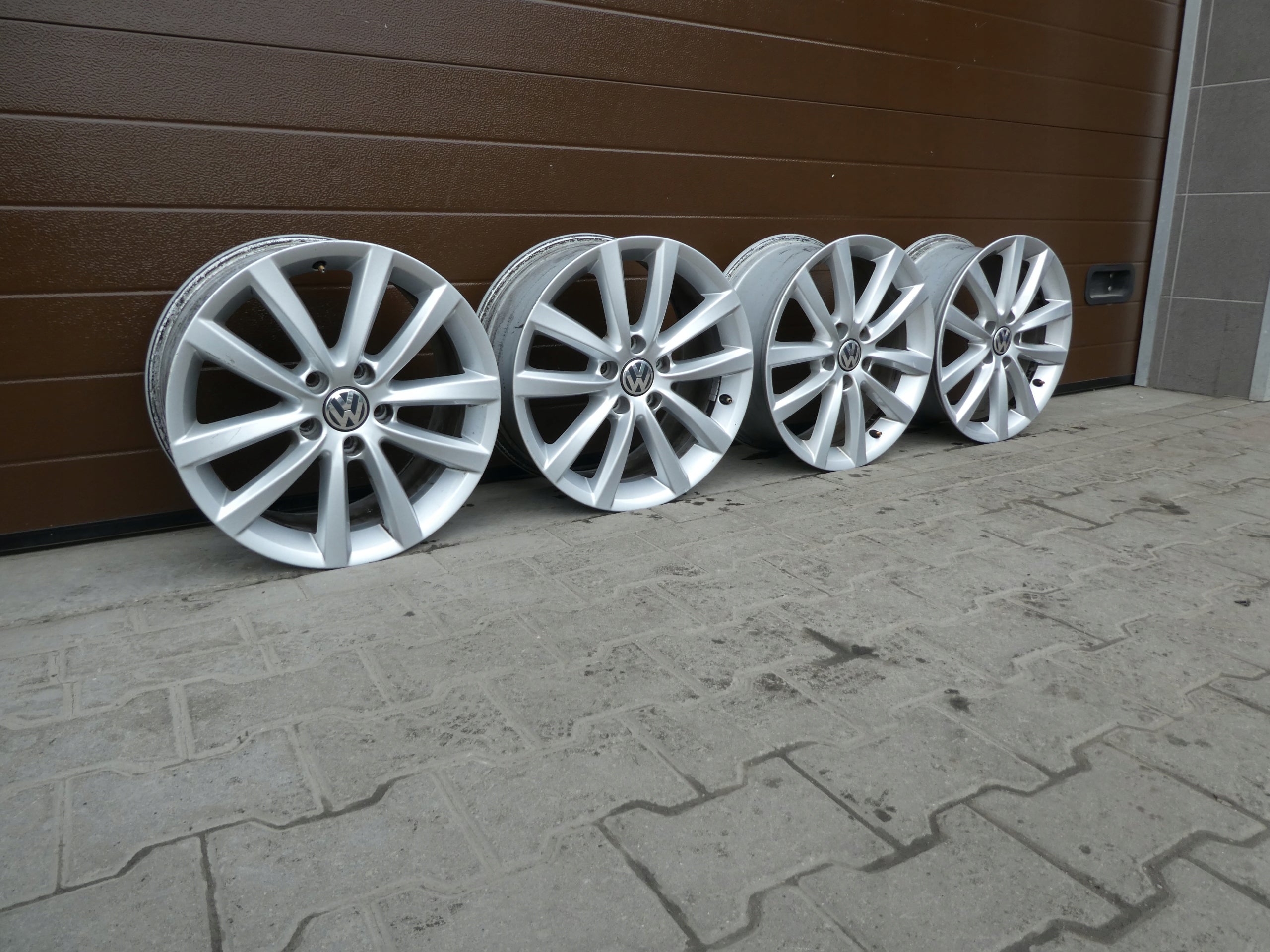  Alu Felge Volkswagen Passat T4 Aluminum rim 17 Zoll 7.5J 5x112 3AA601025C product image