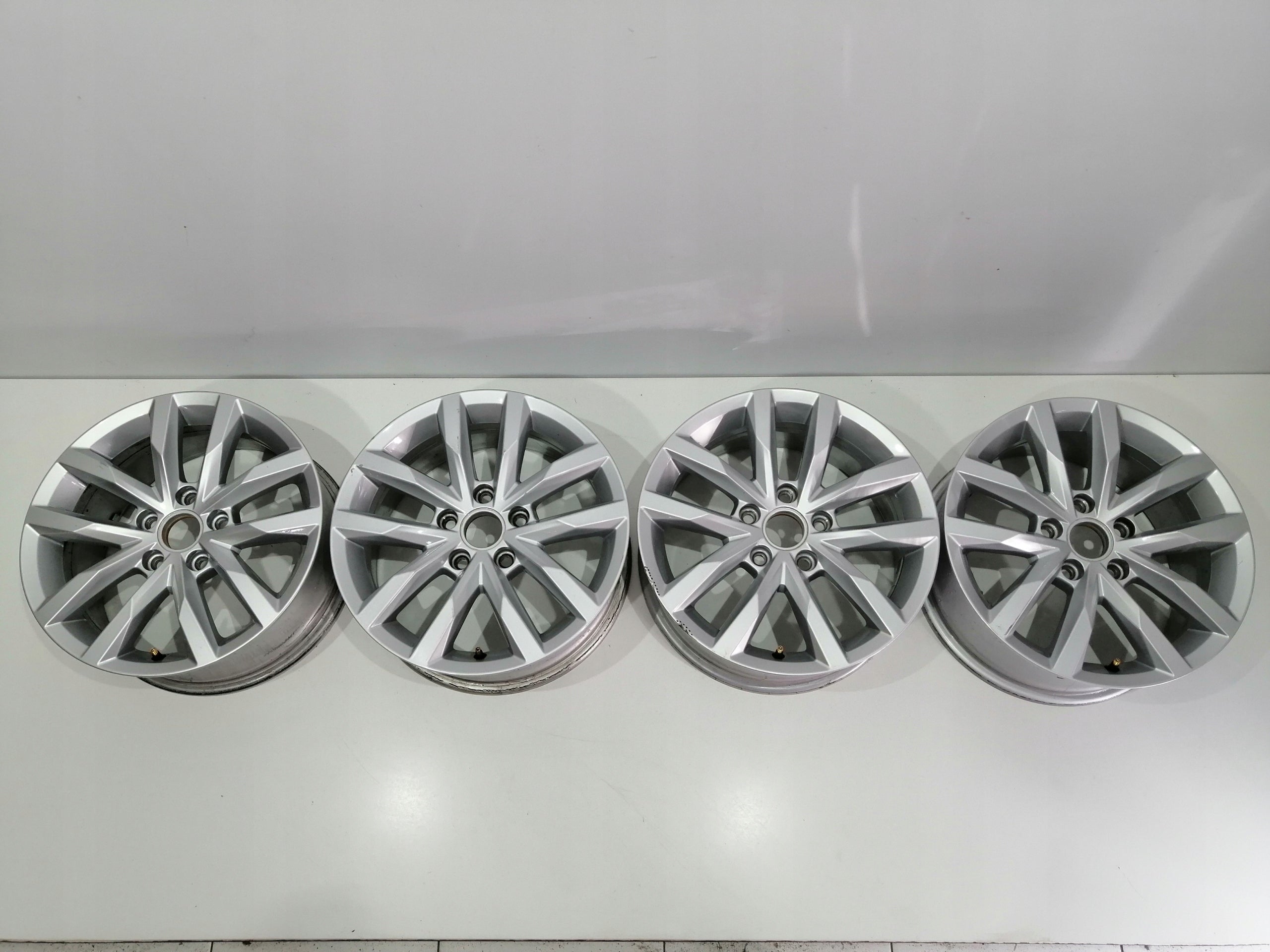  Alu Felge Volkswagen Passat T4 Aluminum rim 16 Zoll 6.5J 5x112 3G0601025BM product image