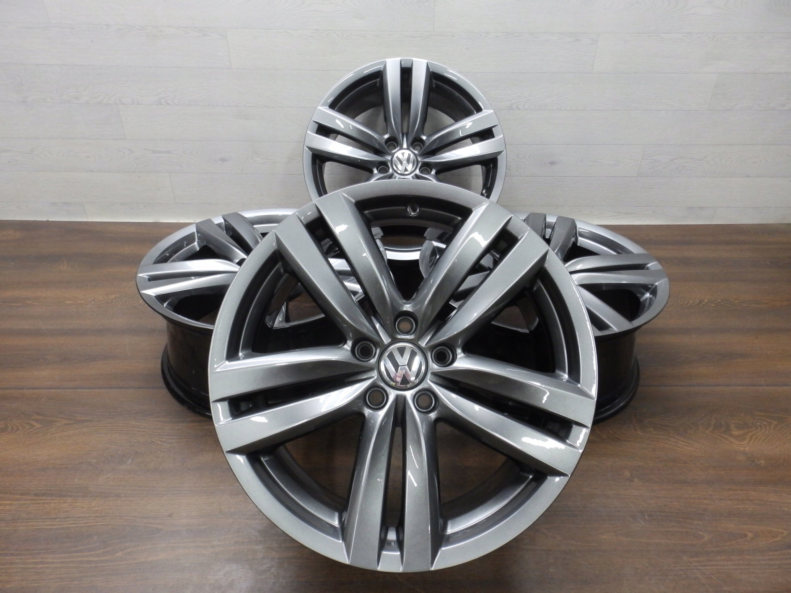 Alu Felge Volkswagen Passat T4 18 Zoll 8.0J 5x112 44ET 3AA601025H