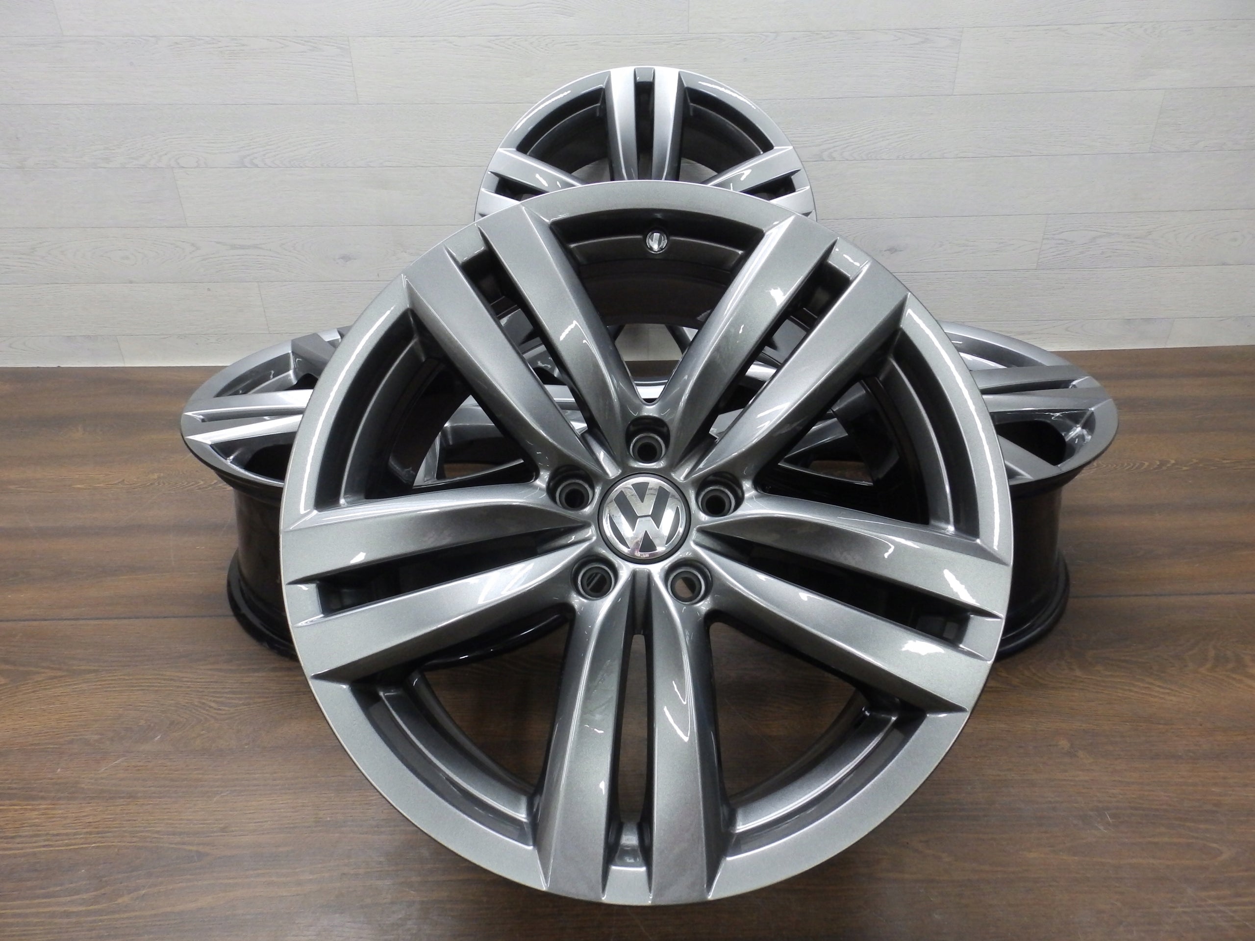 Alu Felge Volkswagen Passat T4 18 Zoll 8.0J 5x112 44ET 3AA601025H