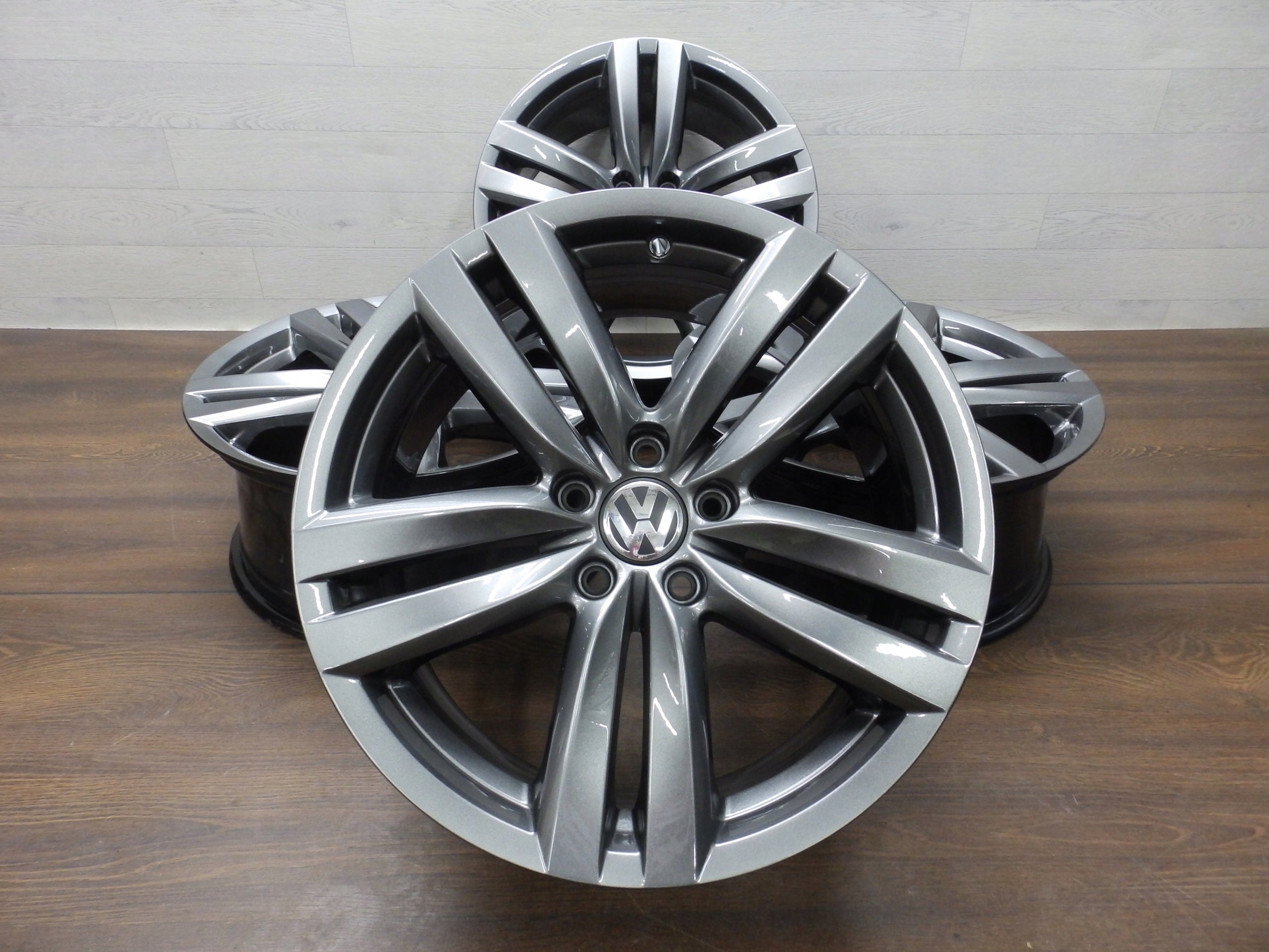 Alu Felge Volkswagen Passat T4 18 Zoll 8.0J 5x112 44ET 3AA601025H