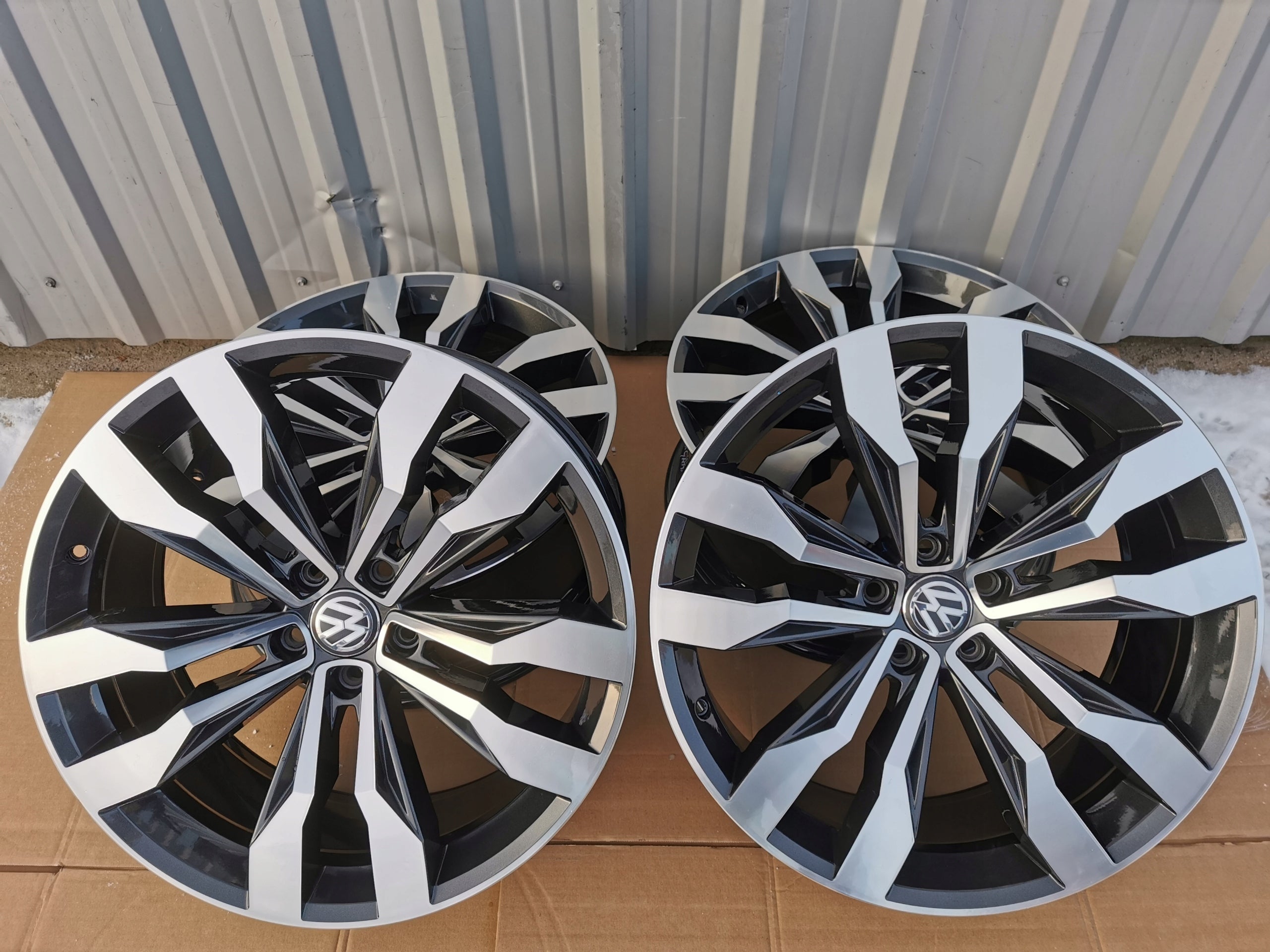  Alu Felge Volkswagen T3 Tiguan Passat 20 Zoll 8.5J 5x112 38ET 5NA601025GS product image