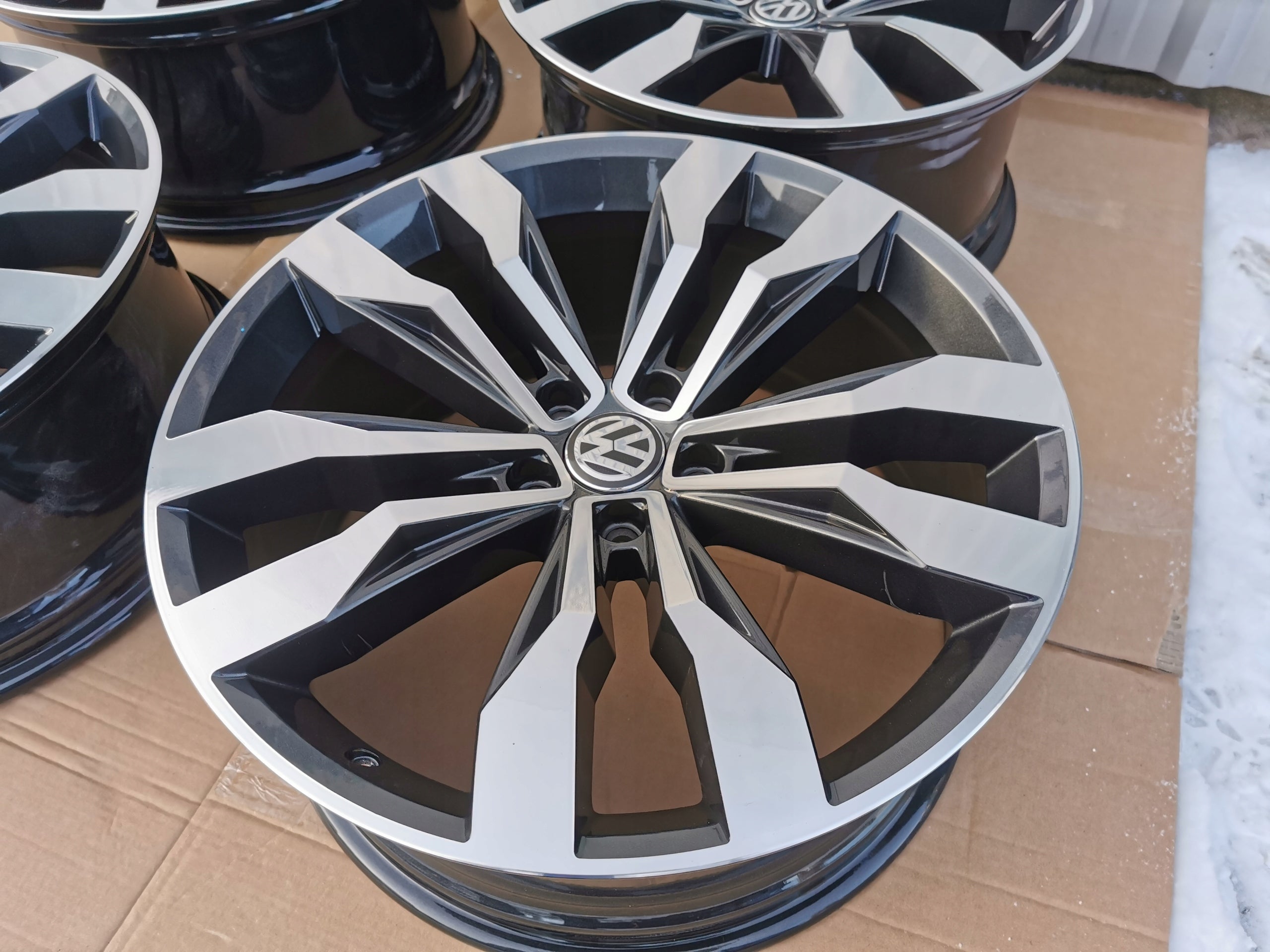 Alu Felge Volkswagen T3 Tiguan Passat 20 Zoll 8.5J 5x112 38ET 5NA601025GS