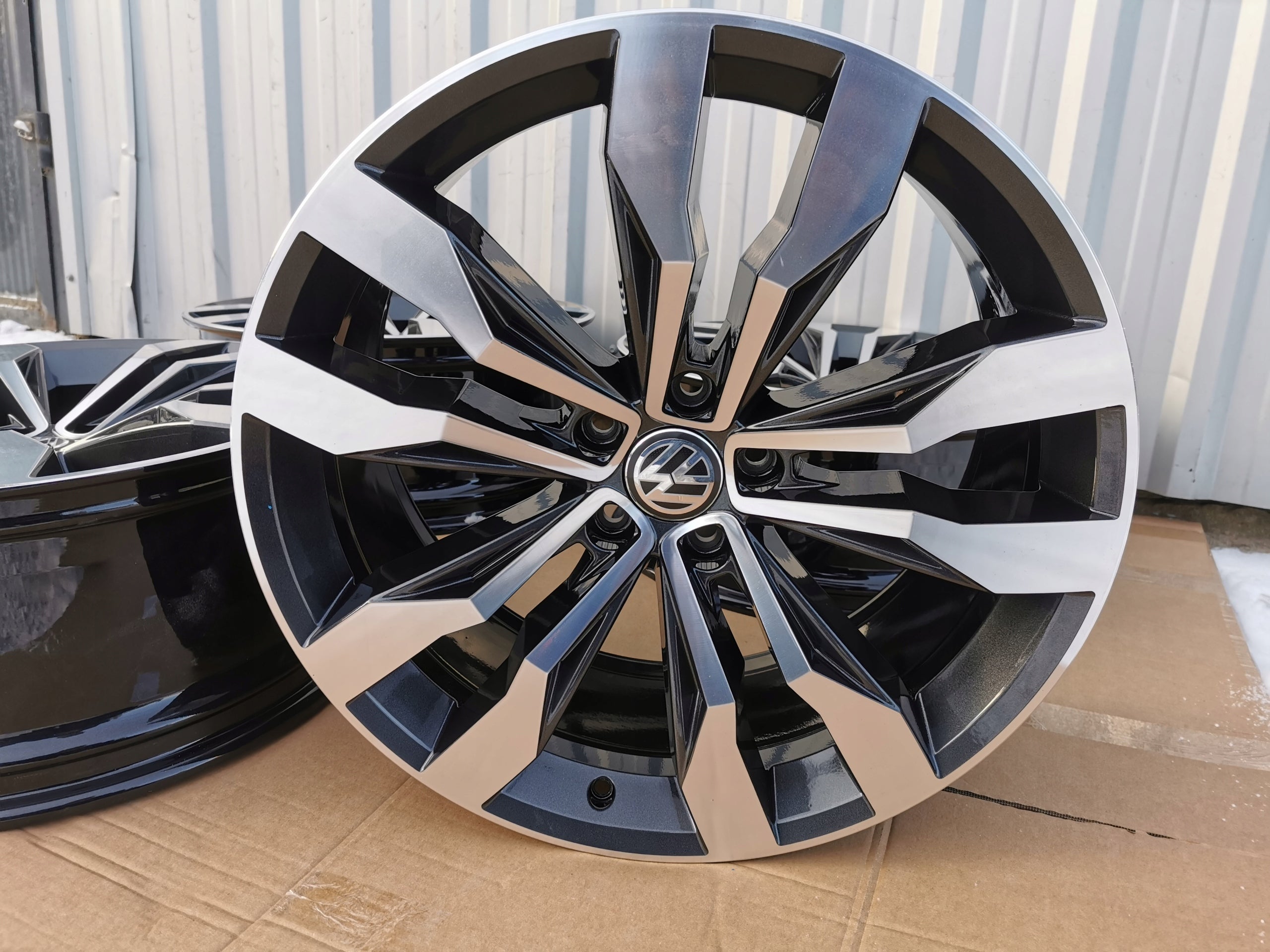 Alu Felge Volkswagen T3 Tiguan Passat 20 Zoll 8.5J 5x112 38ET 5NA601025GS