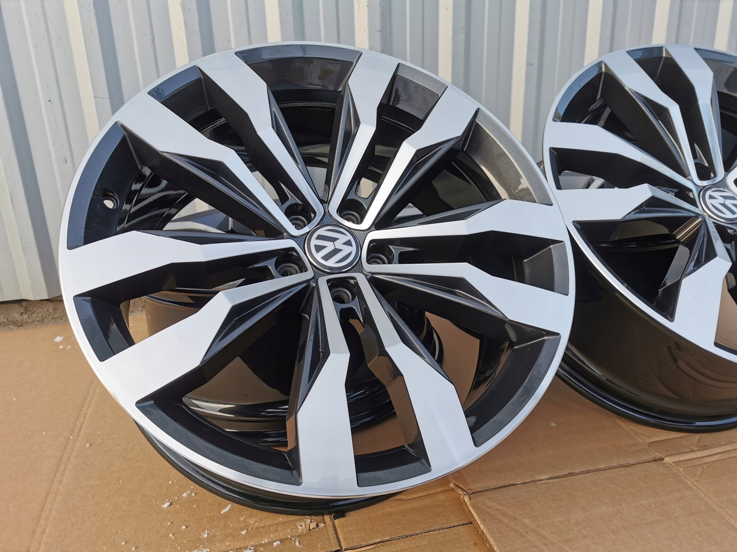 Alu Felge Volkswagen T3 Tiguan Passat 20 Zoll 8.5J 5x112 38ET 5NA601025GS