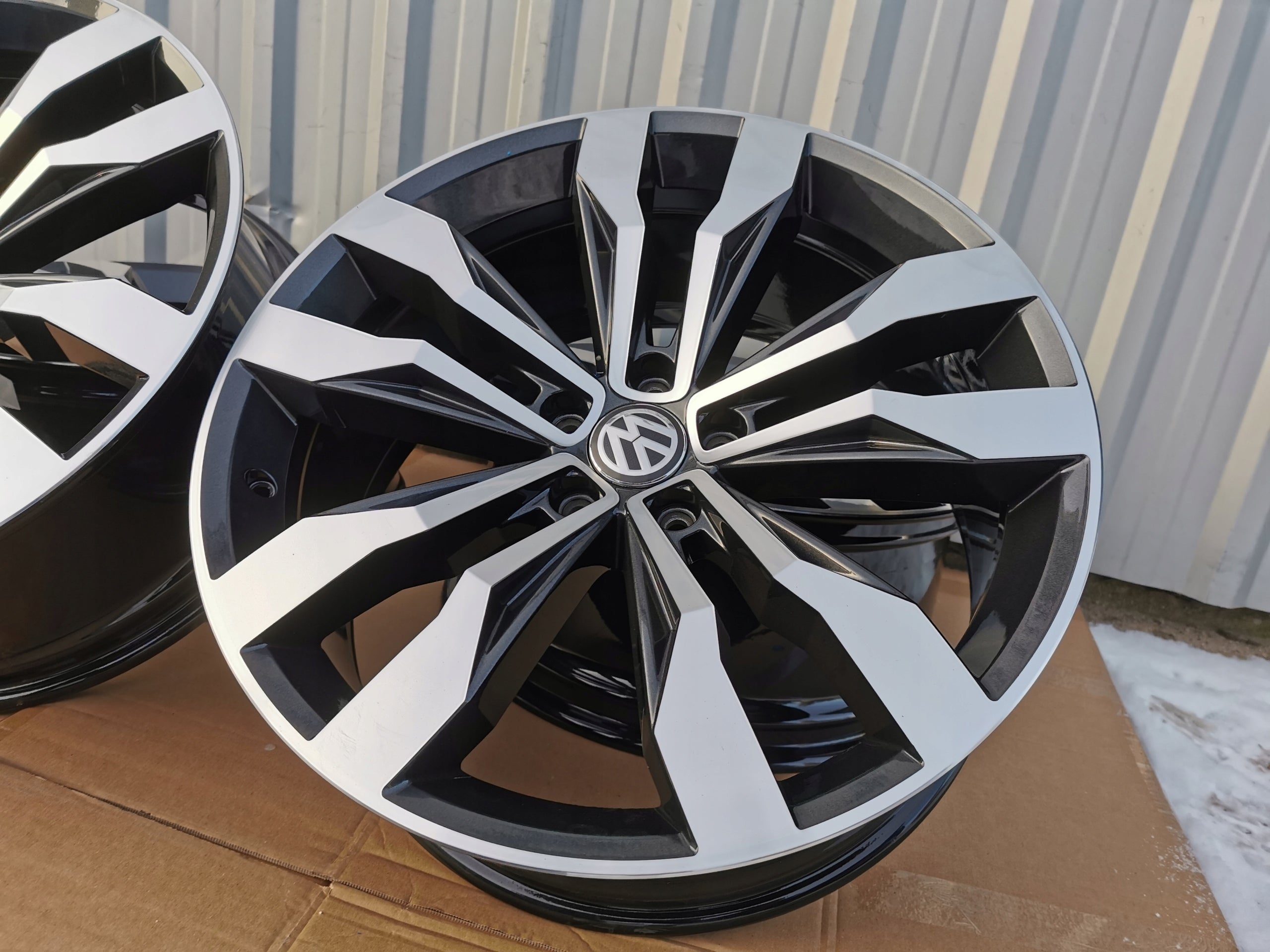 Alu Felge Volkswagen T3 Tiguan Passat 20 Zoll 8.5J 5x112 38ET 5NA601025GS