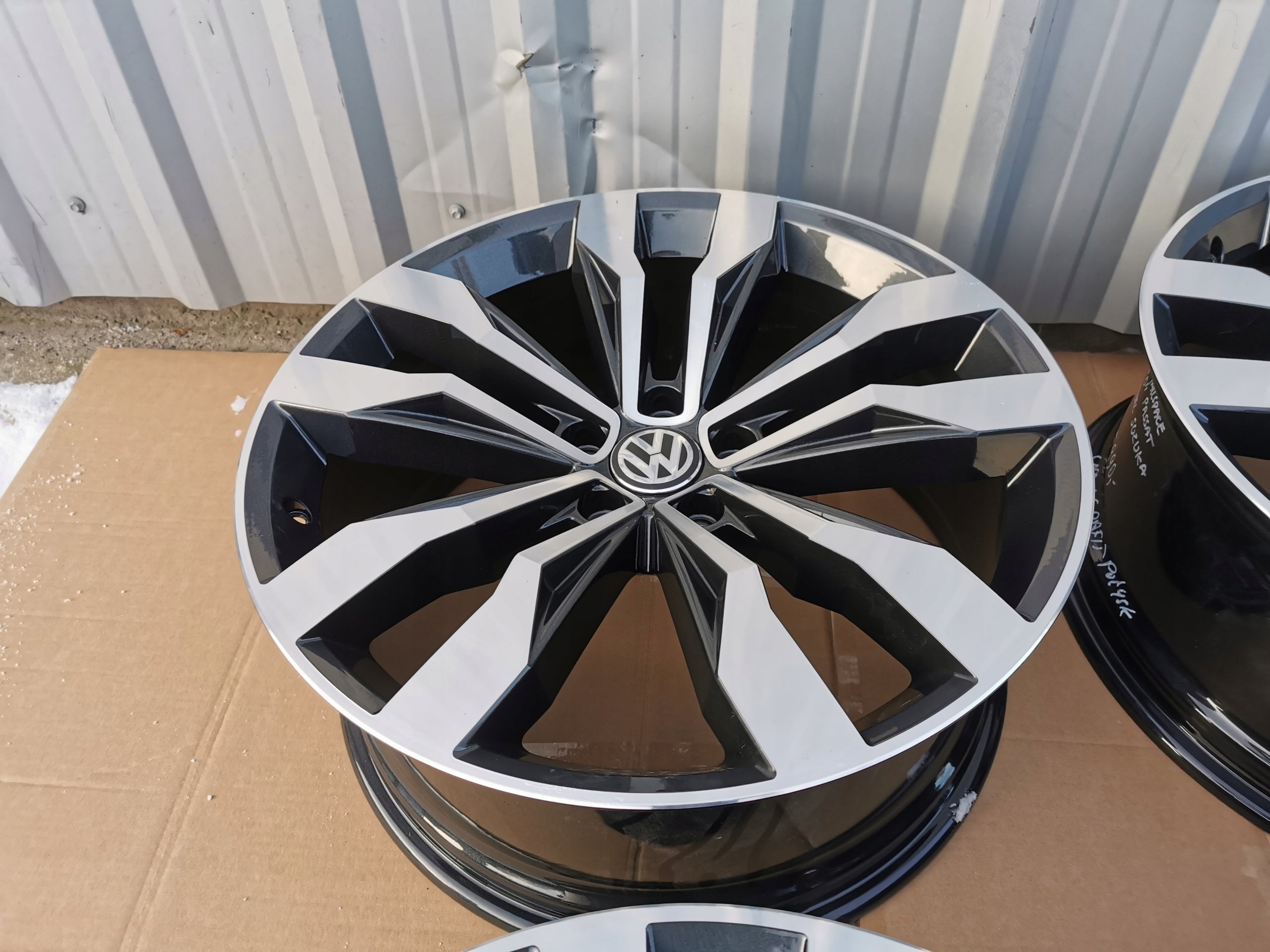 Alu Felge Volkswagen T3 Tiguan Passat 20 Zoll 8.5J 5x112 38ET 5NA601025GS