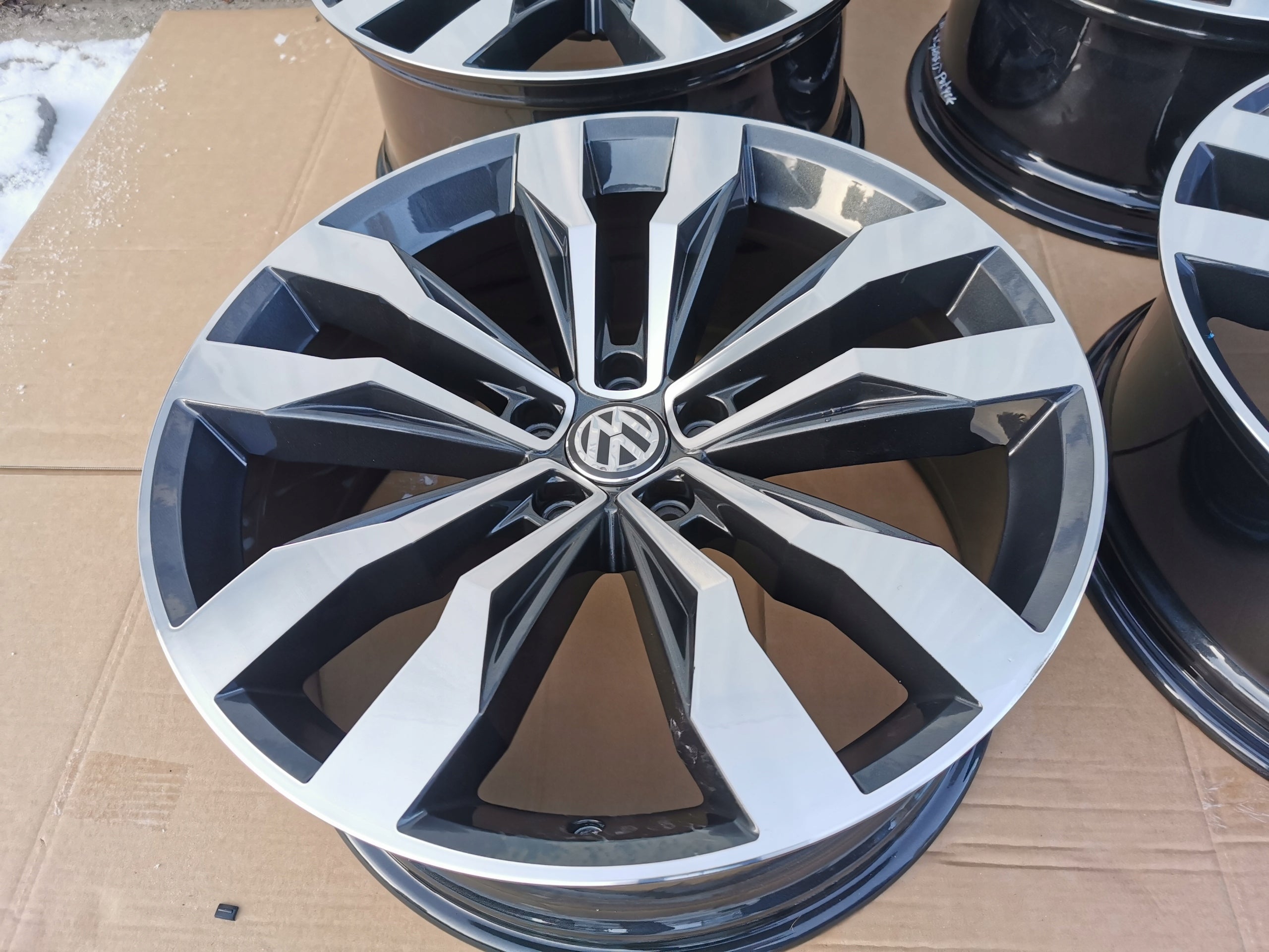 Alu Felge Volkswagen T3 Tiguan Passat 20 Zoll 8.5J 5x112 38ET 5NA601025GS