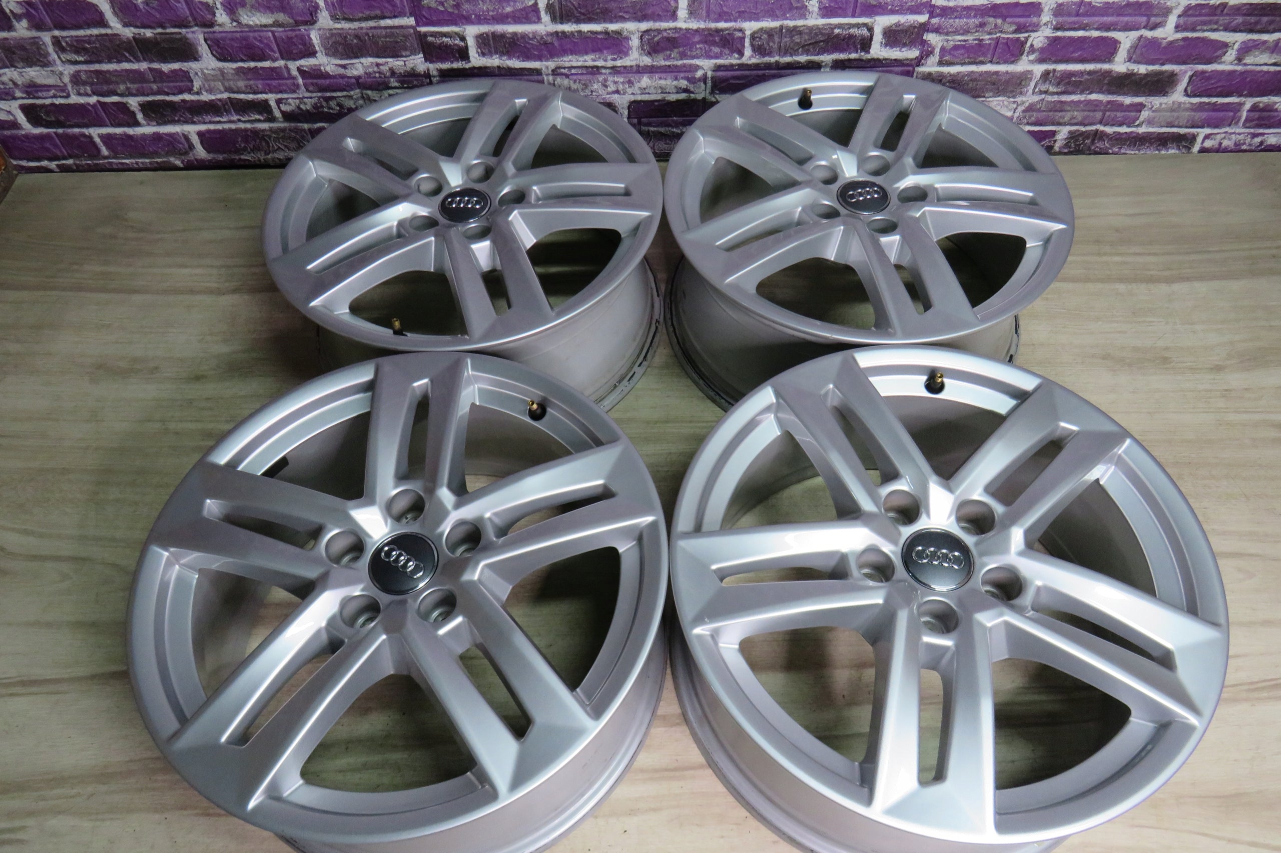  Alu rim Volkswagen Passat Aluminum rim 17 inch 7.0J 5x112 42ET  product image