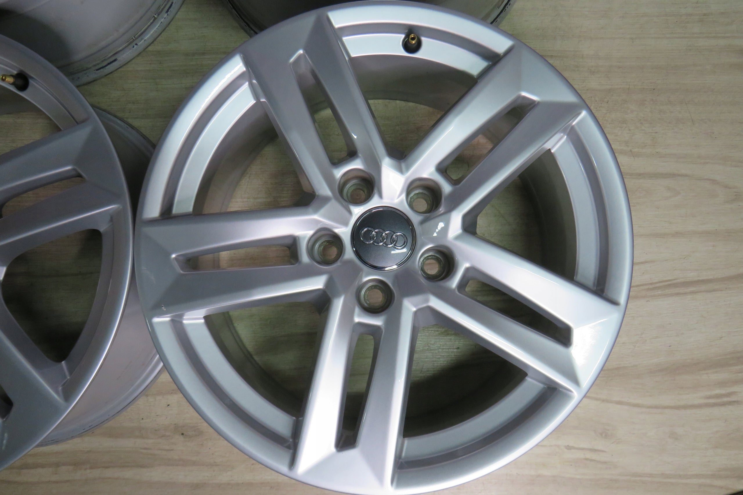 Alu Felge Volkswagen Passat Aluminum rim 17 Zoll 7.0J 5x112 42ET