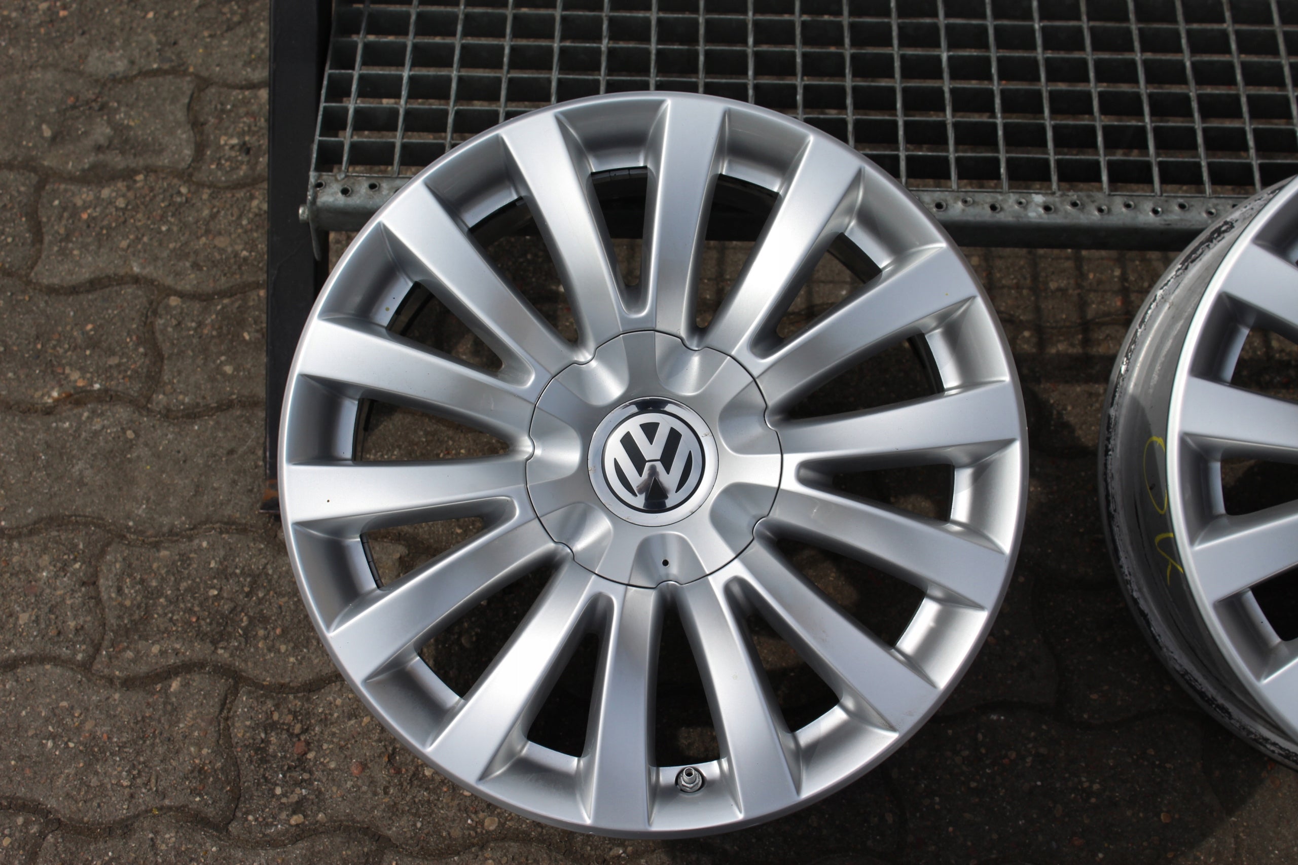 Alu Felge Volkswagen Phaeton T4 17 Zoll 7.5J 5x112 40ET 3D0601025AN