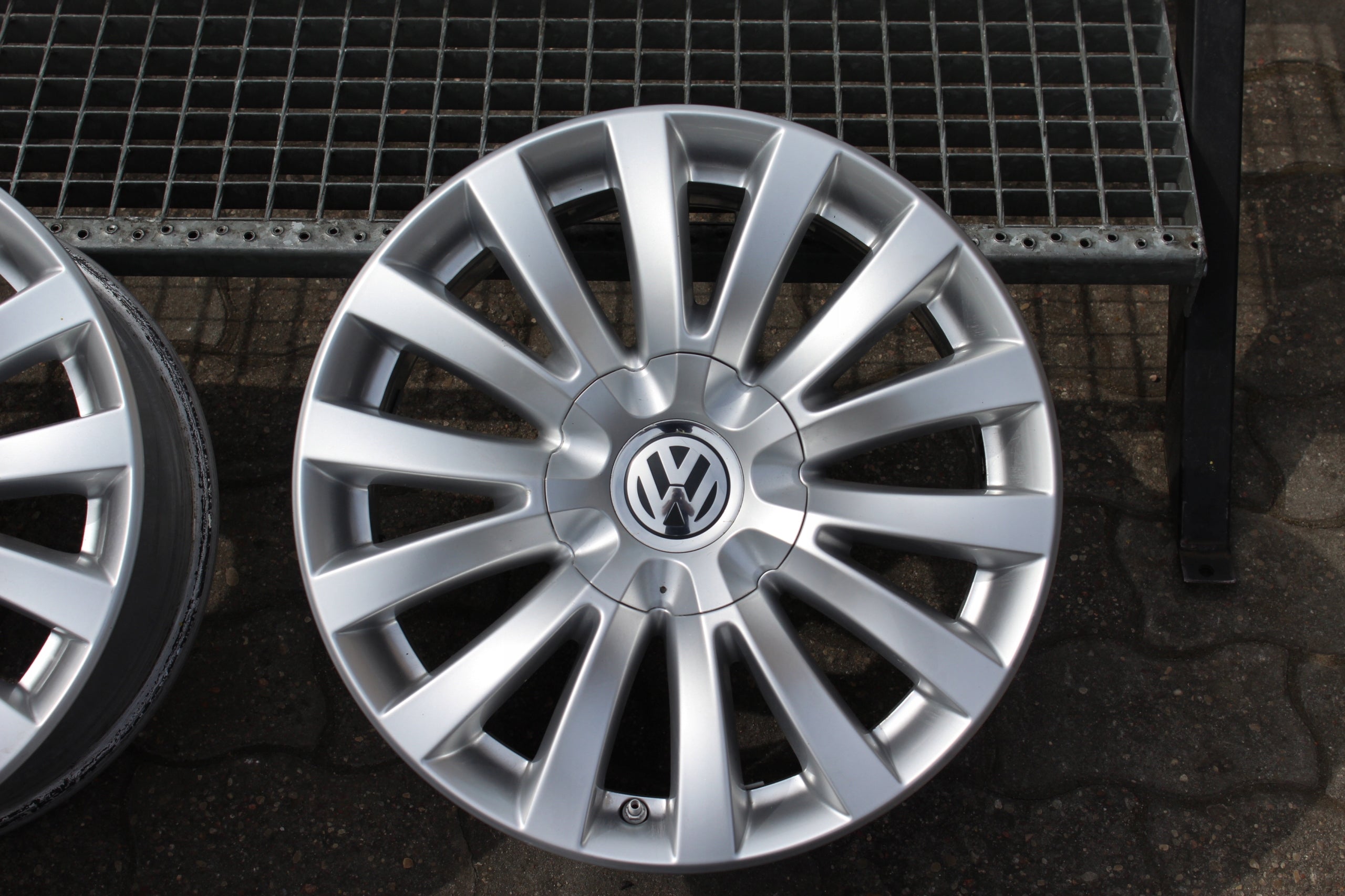 Alu Felge Volkswagen Phaeton T4 17 Zoll 7.5J 5x112 40ET 3D0601025AN