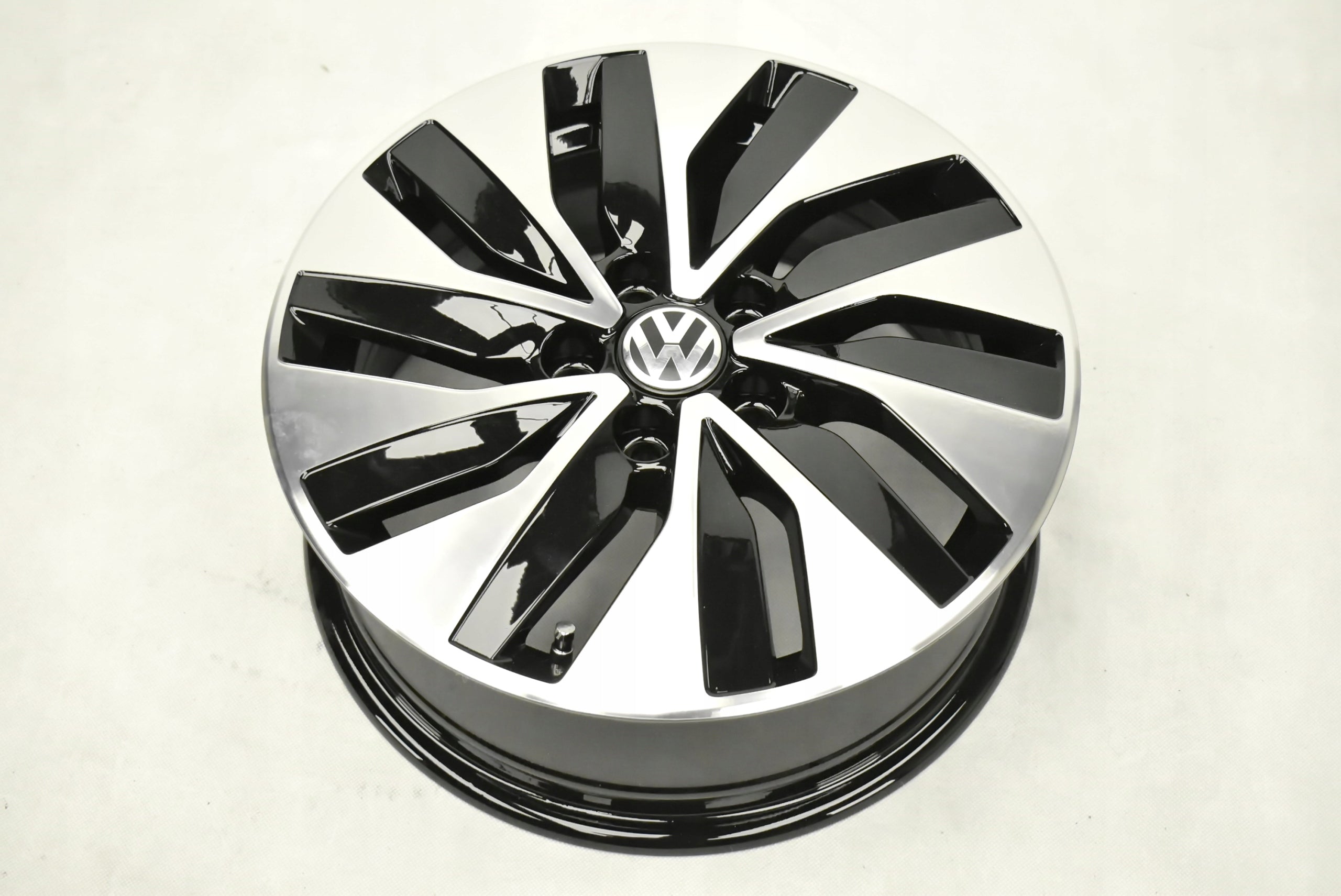 Alu Felge Volkswagen T3 Polo Polo V 15 Zoll 5.5J 5x100 38ET 6C0601025C