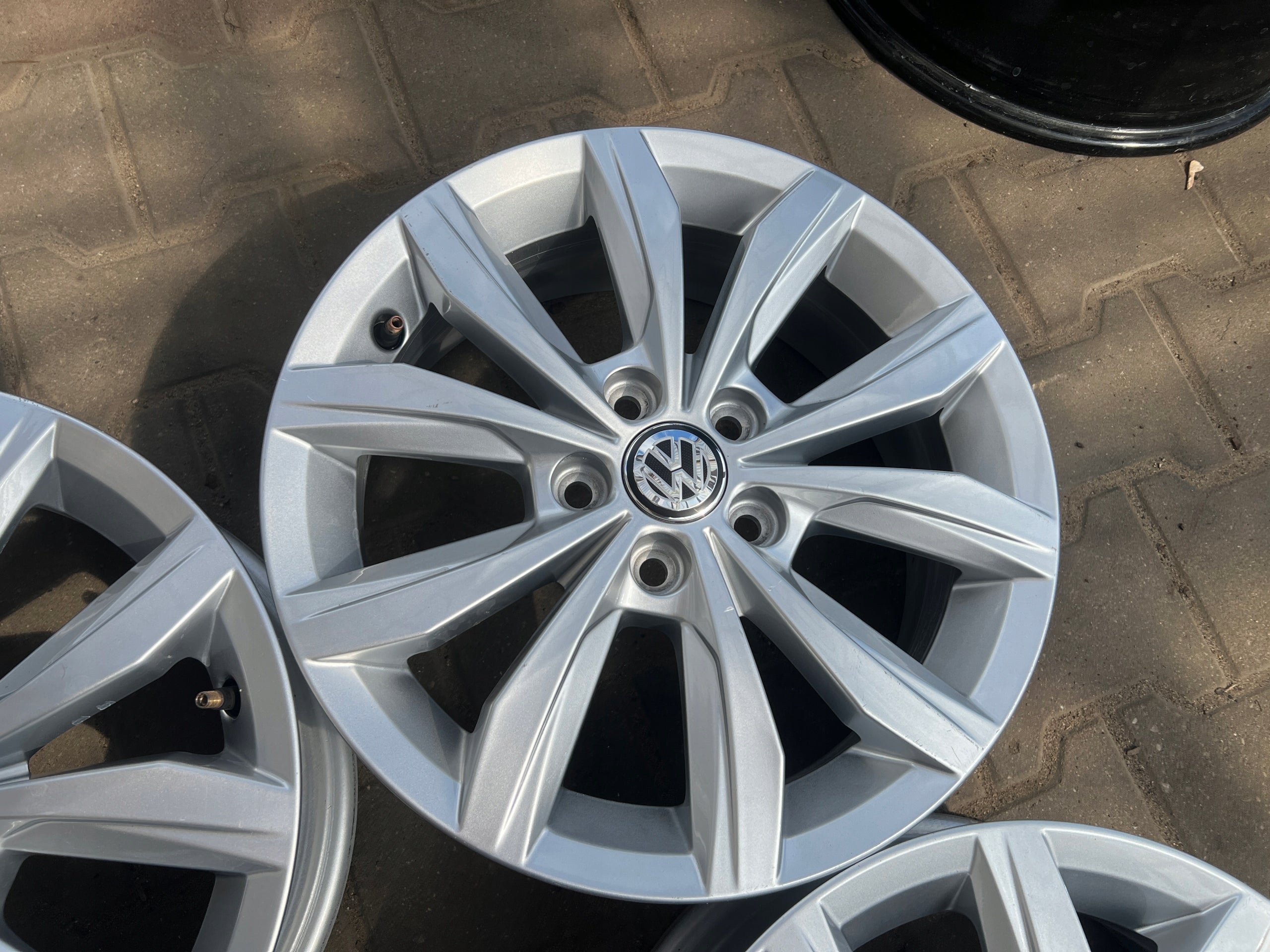 Alu Felge Volkswagen Polo T4 Aluminum rim 15 Zoll 5.5J 5x100 40ET 2G0601025