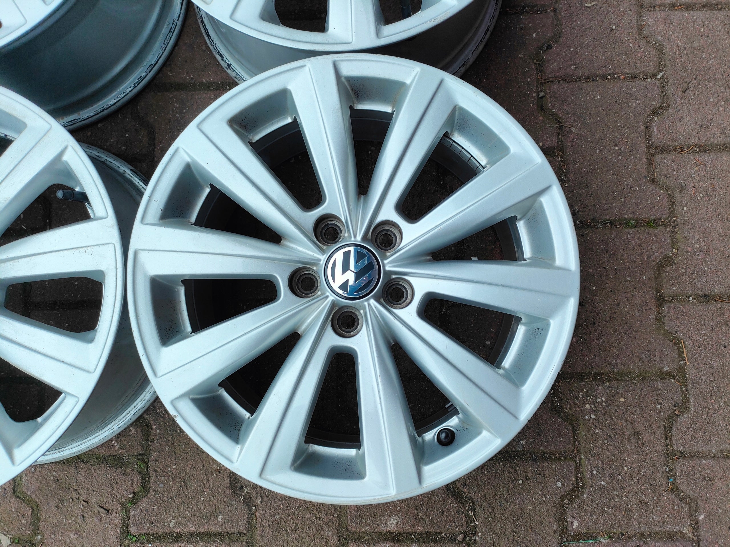 Alu Felge Volkswagen T4 Polo Aluminum rim 16 Zoll 7.0J 5x100 46ET 6R0601025