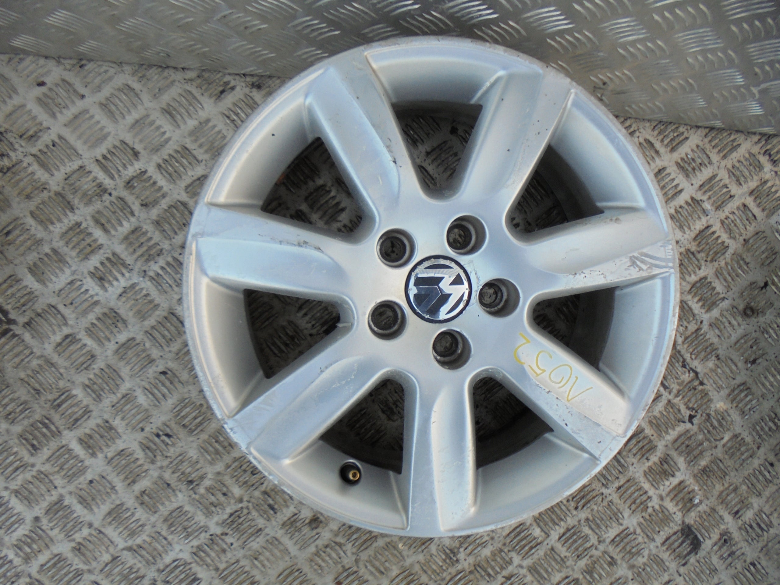 Alu Felge Volkswagen Polo T4 Aluminum rim 15 Zoll 6.0J 5x100 40ET