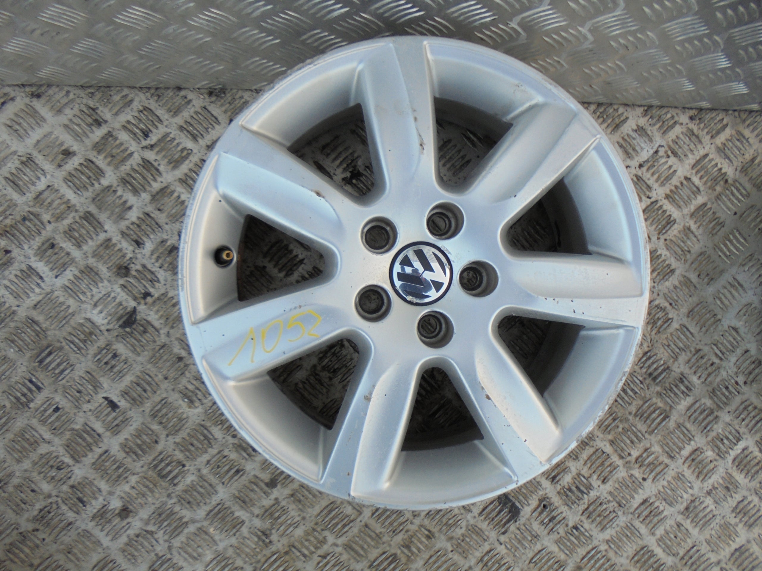 Alu Felge Volkswagen Polo T4 Aluminum rim 15 Zoll 6.0J 5x100 40ET