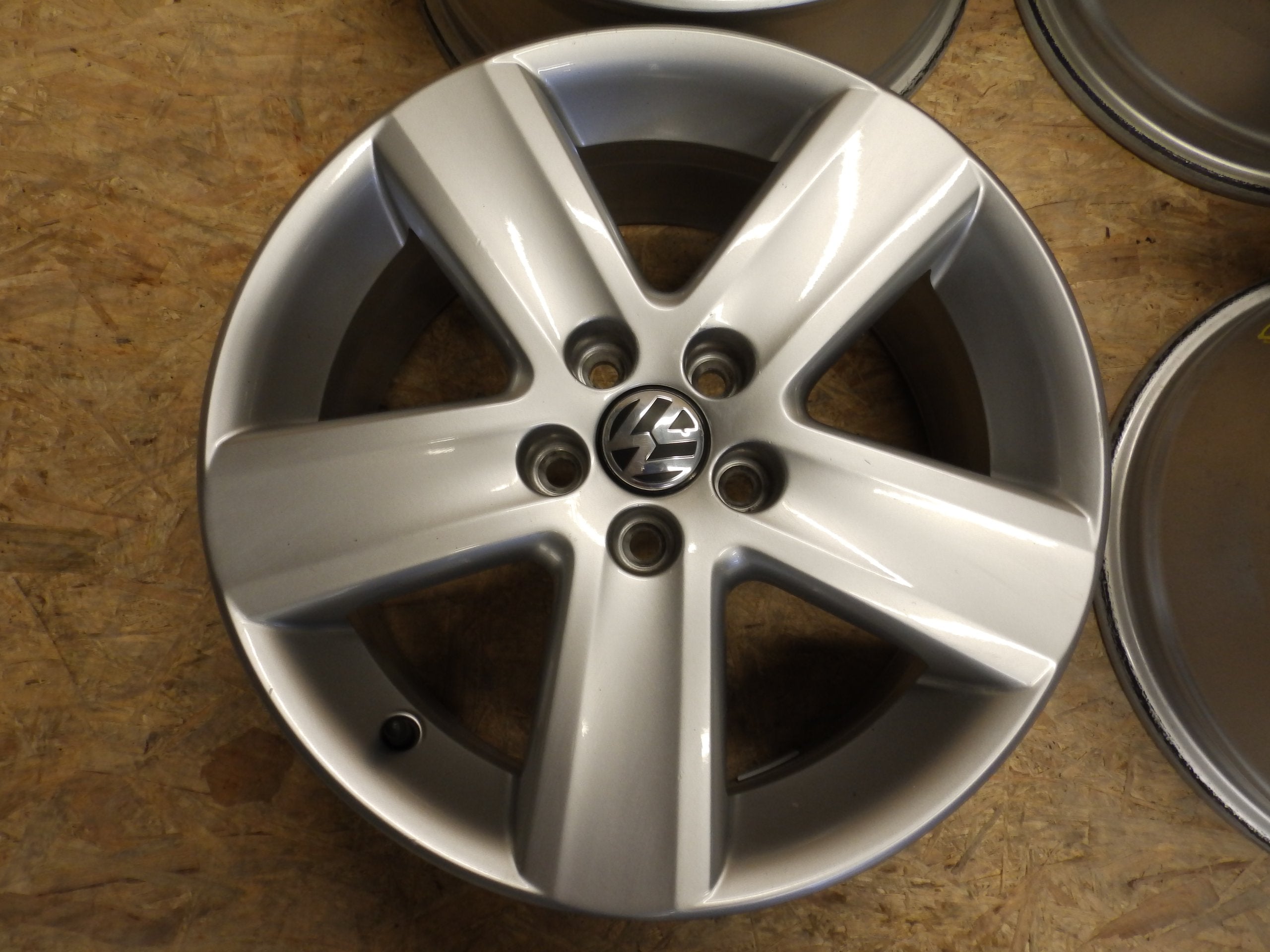 Alu Felge Volkswagen Polo T4 Aluminum rim 16 Zoll 6.5J 5x100 43ET