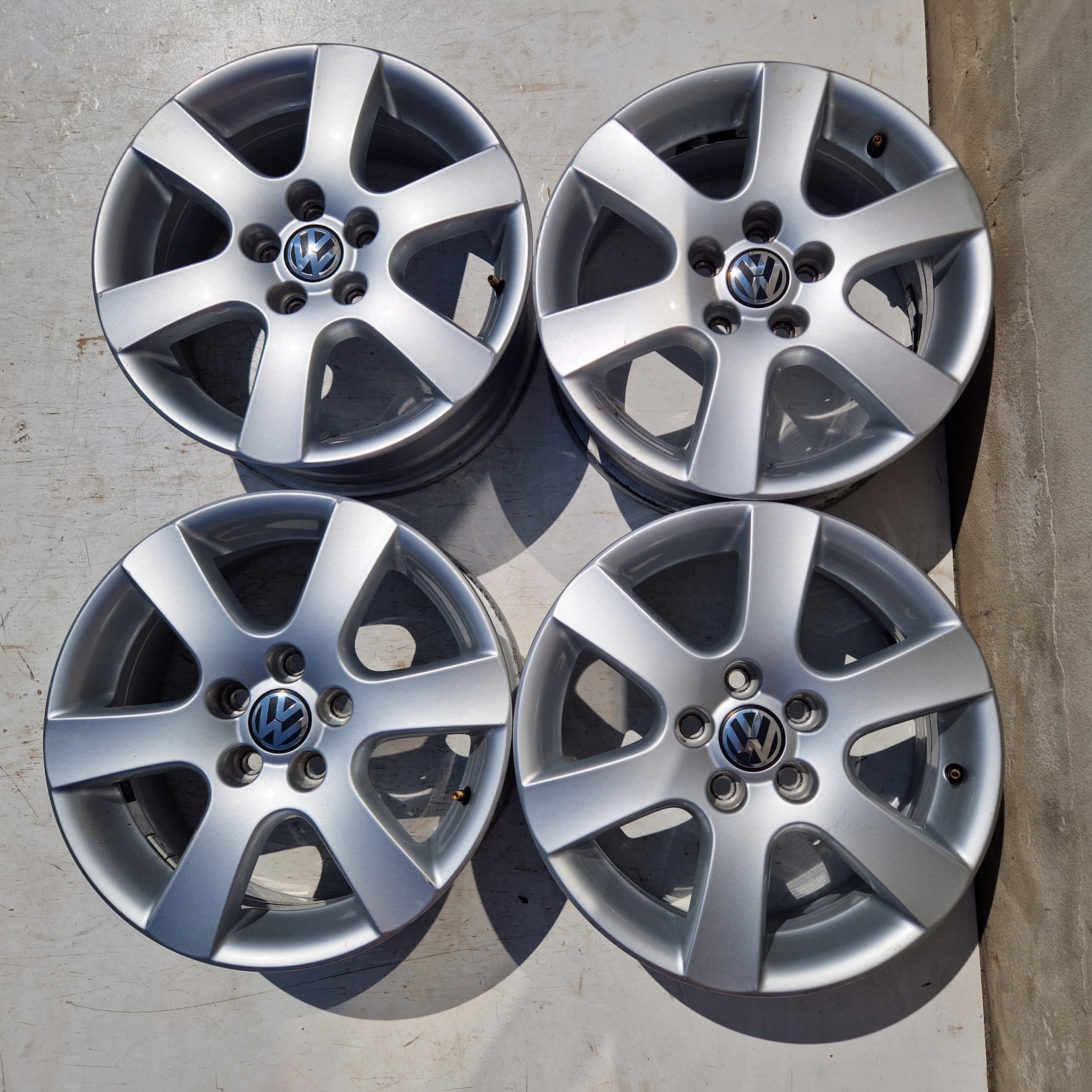  Alu Felge Volkswagen T4 Polo Aluminum rim 15 Zoll 6.0J 5x100 43ET product image