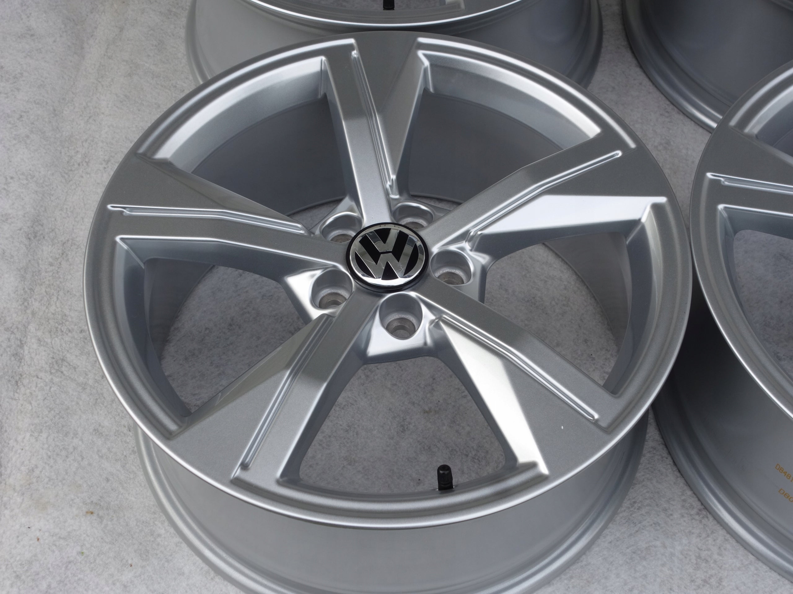  Aluminium rim Volkswagen Polo Taigo 17 inch 7.5J 5x100 46ET 82A601025G  product image